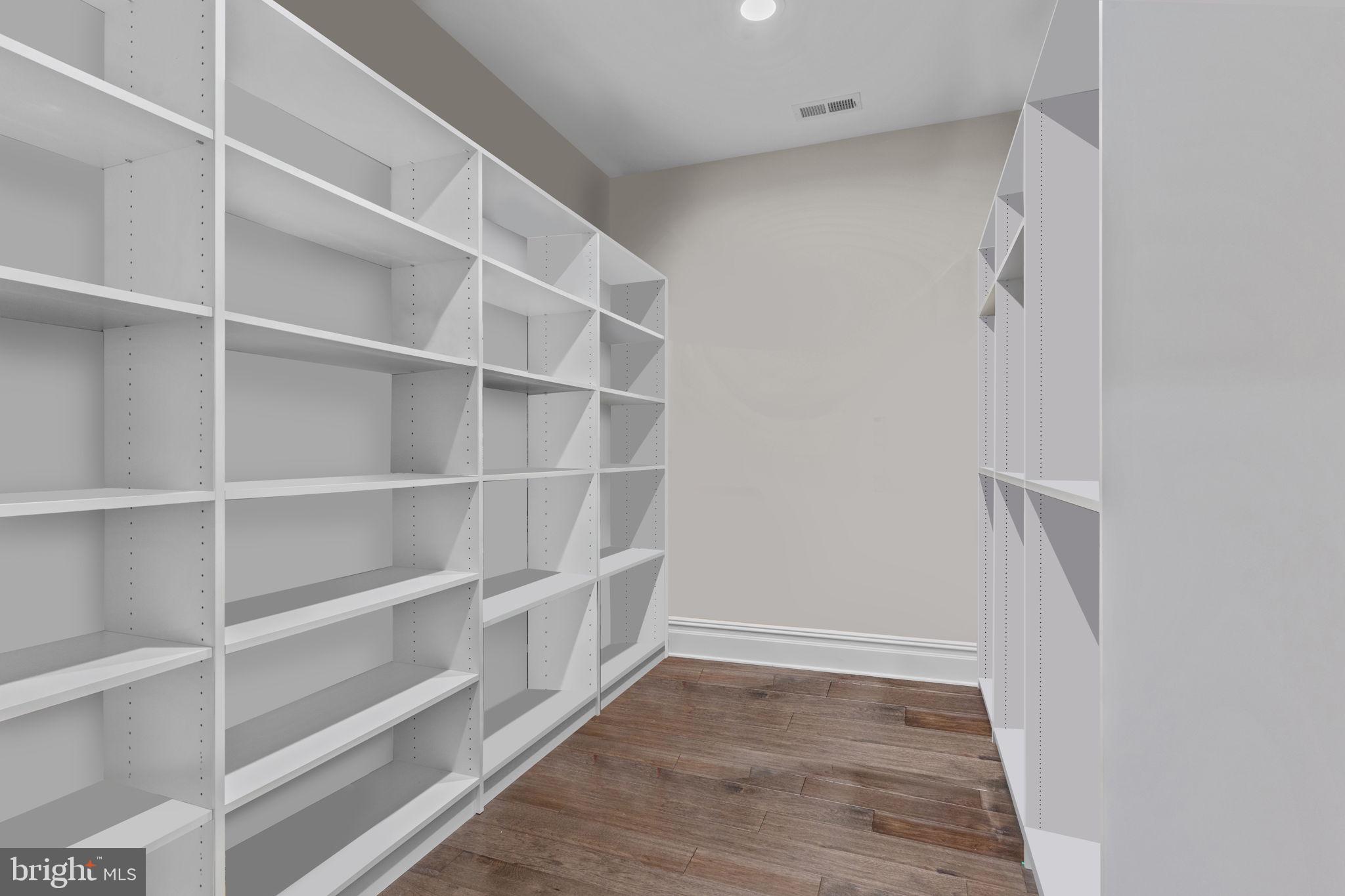 JERICHO ESTATES - Residential