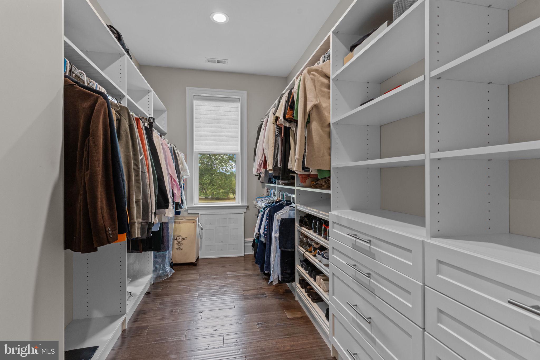 JERICHO ESTATES - Residential