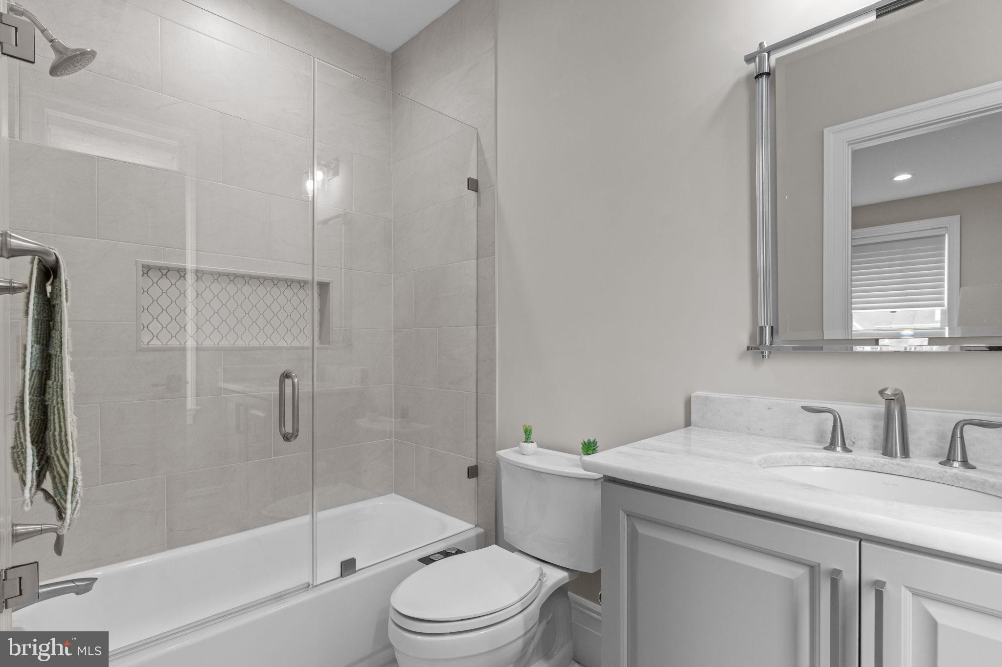 JERICHO ESTATES - Residential