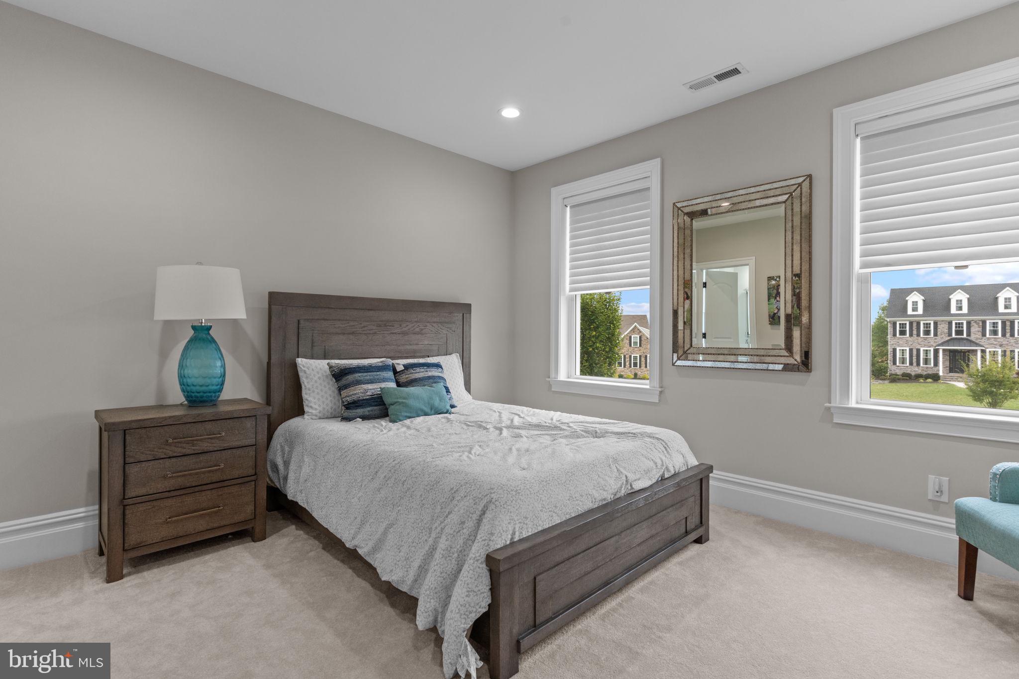 JERICHO ESTATES - Residential