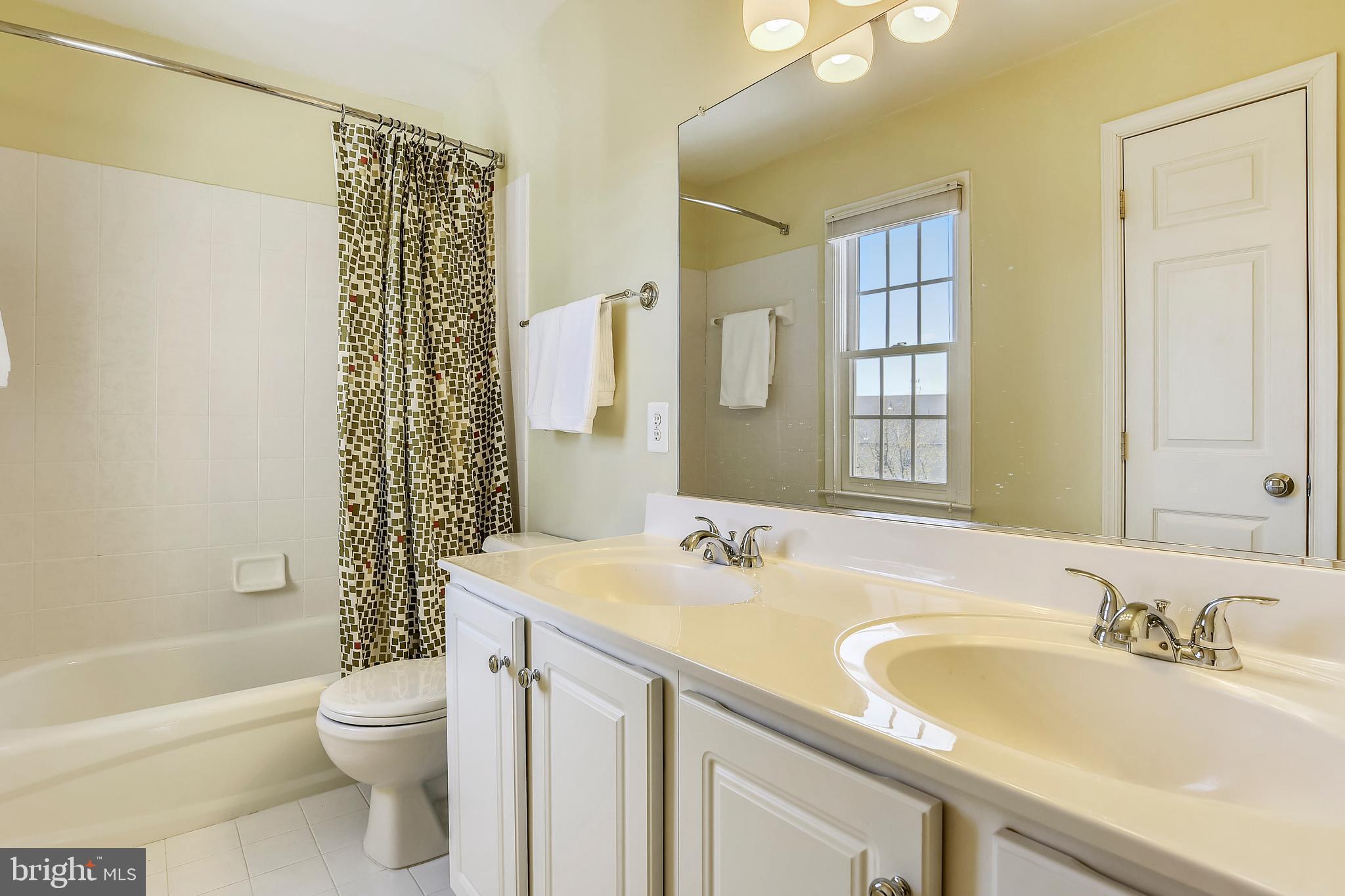 ROGER MACK COURT - Residential