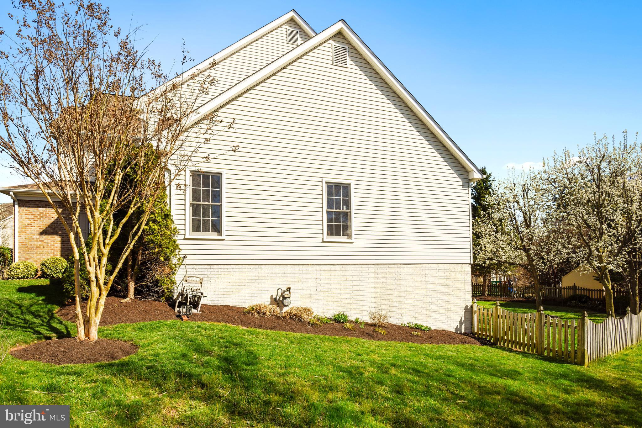 ROGER MACK COURT - Residential