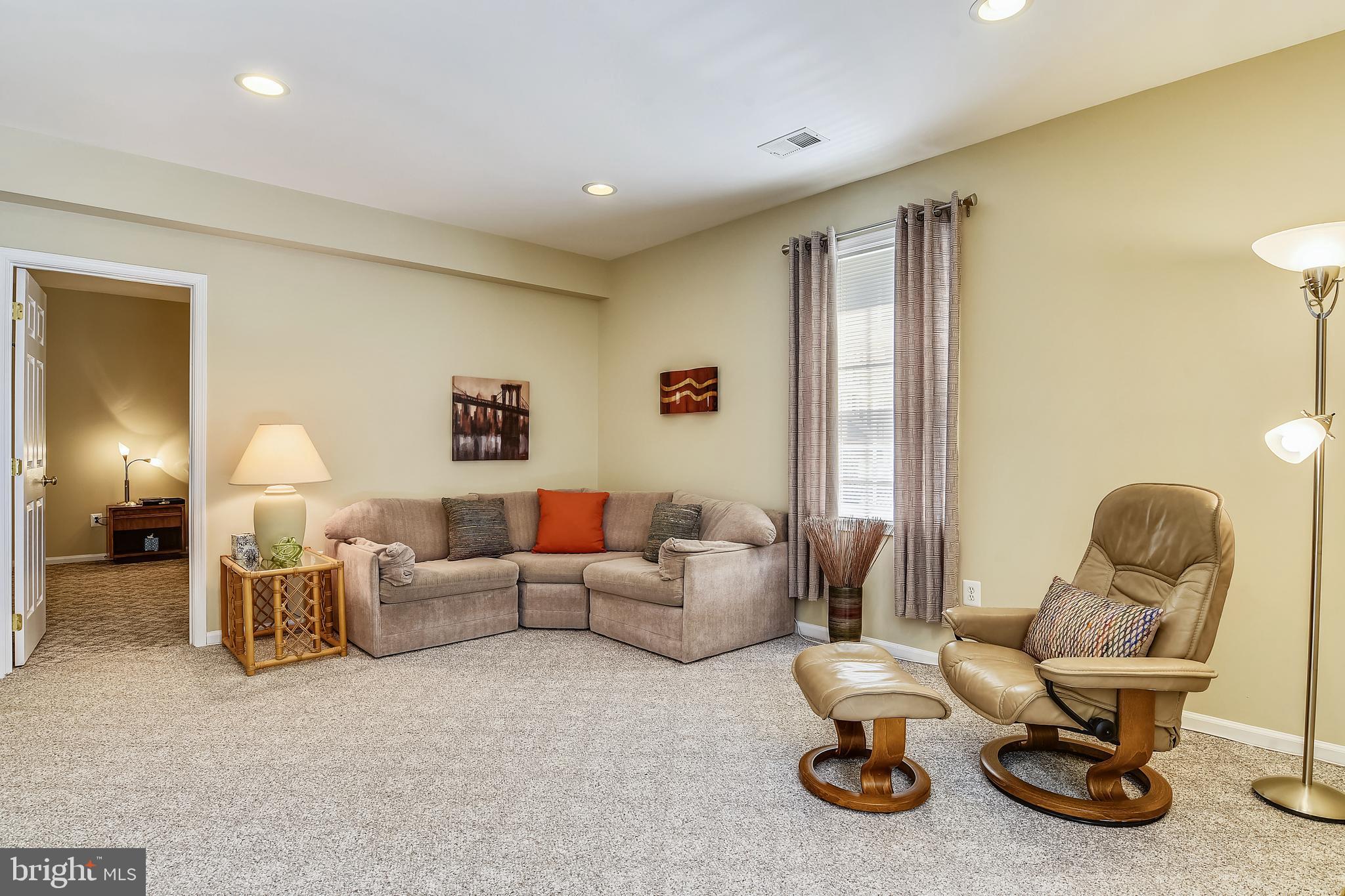 ROGER MACK COURT - Residential