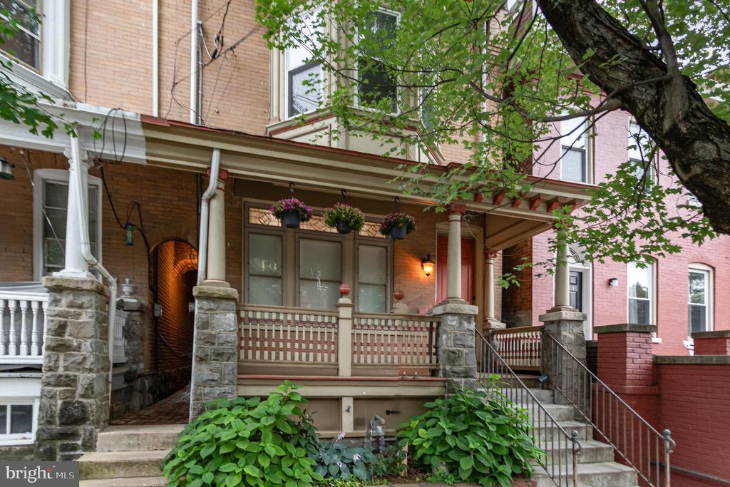 Photo of 433 N Charlotte Street, LANCASTER, PA 17603 (MLS # PALA2074164)