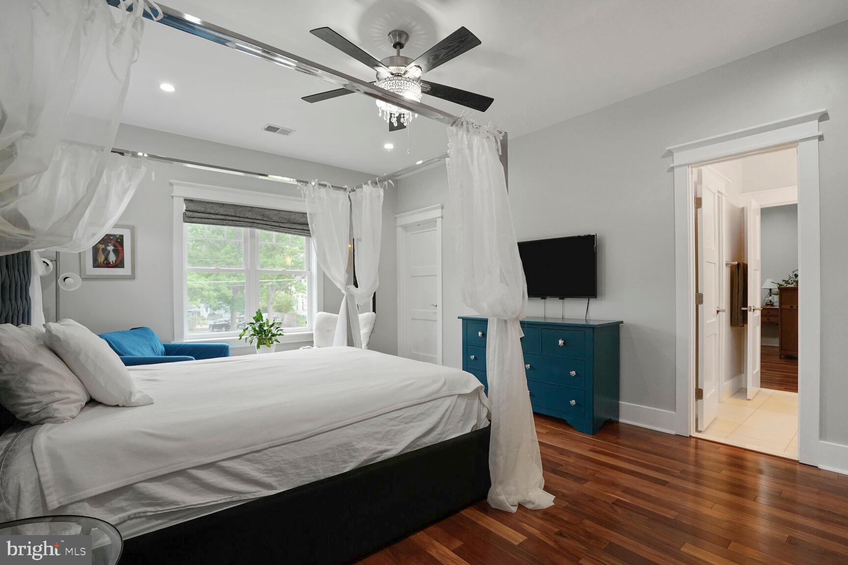 WINDSOR ESTATES - Residential Lease