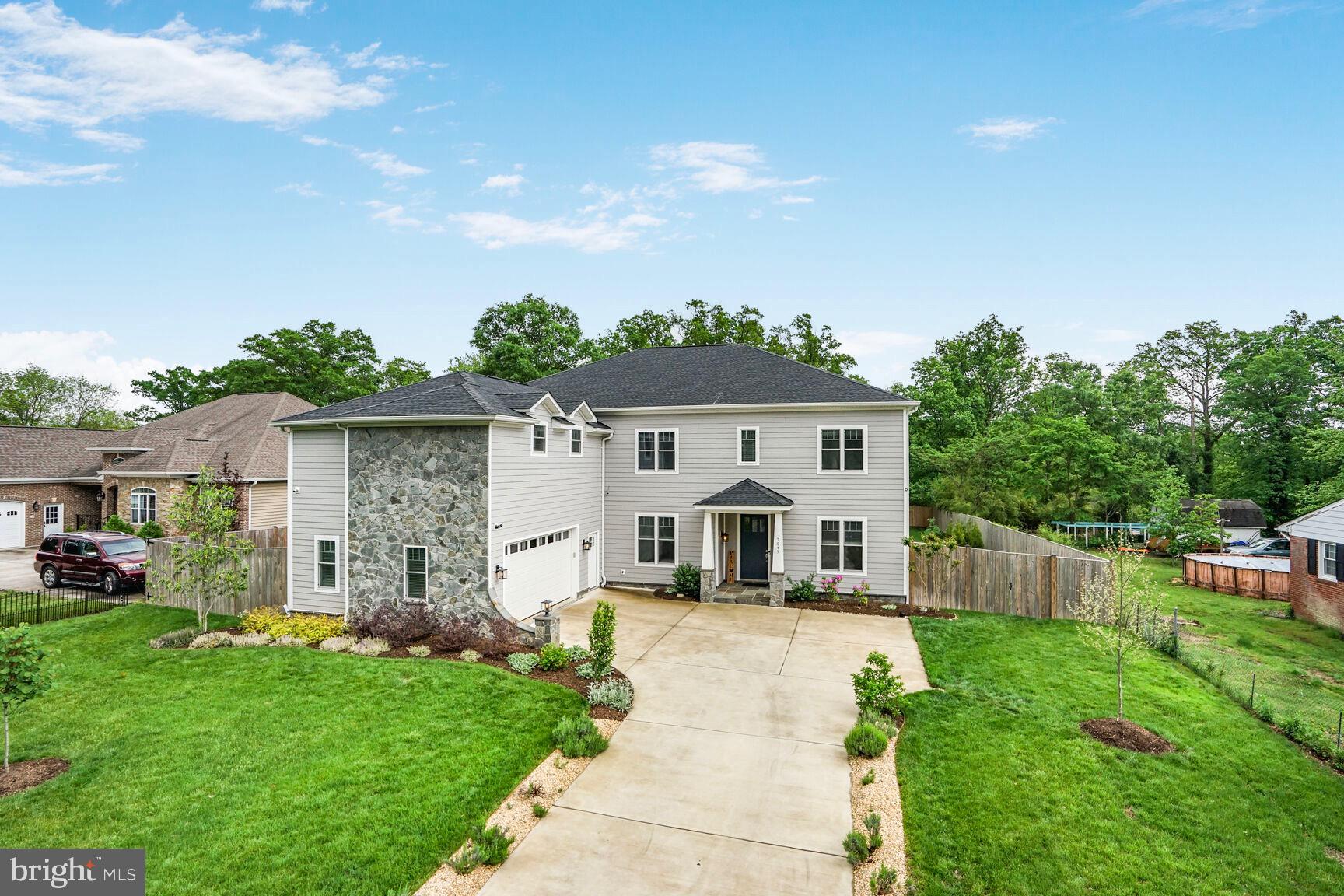 WINDSOR ESTATES - Residential Lease