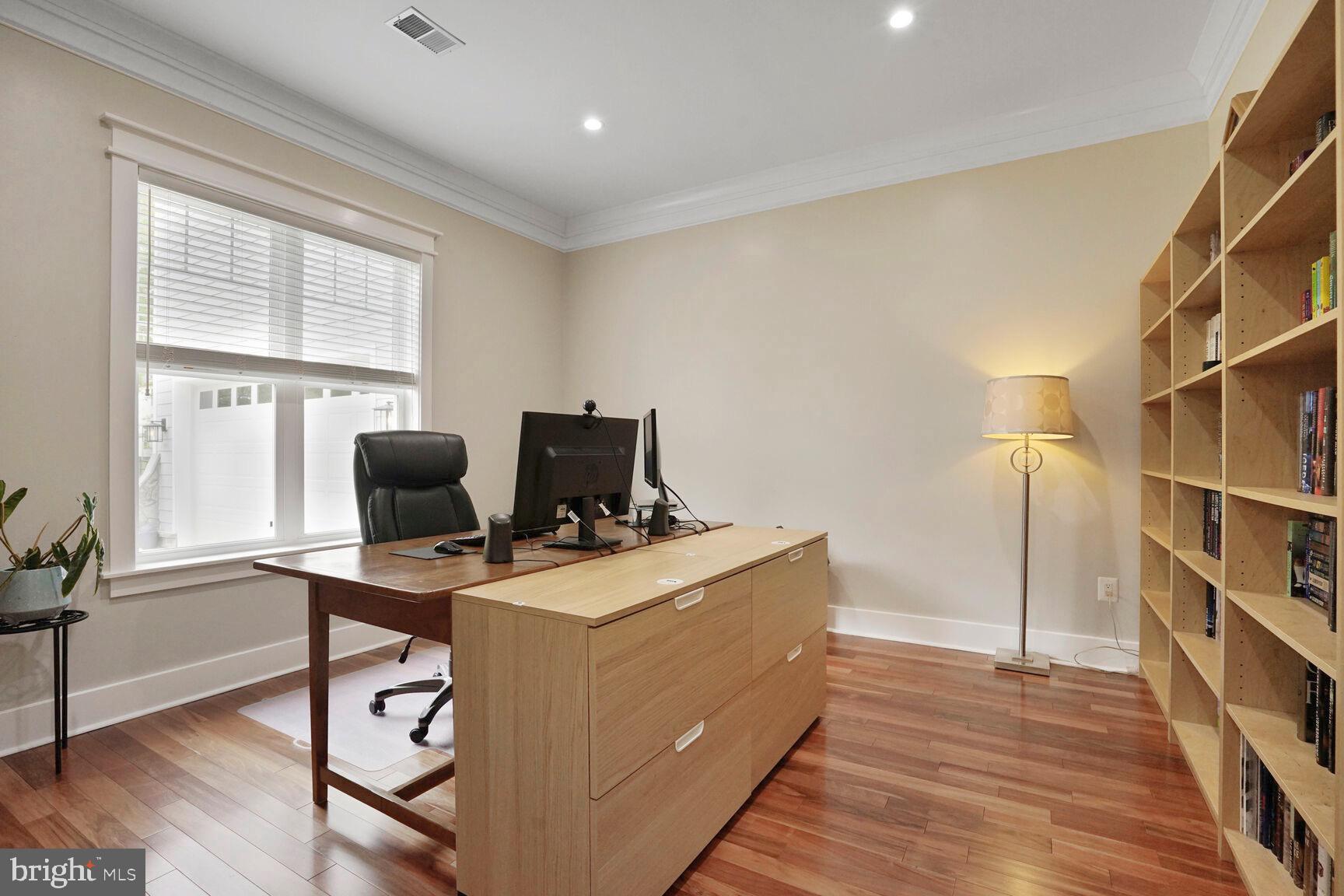 WINDSOR ESTATES - Residential Lease