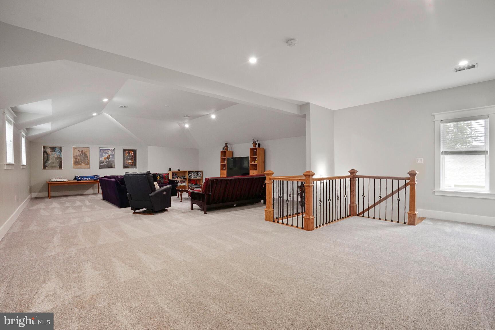 WINDSOR ESTATES - Residential Lease