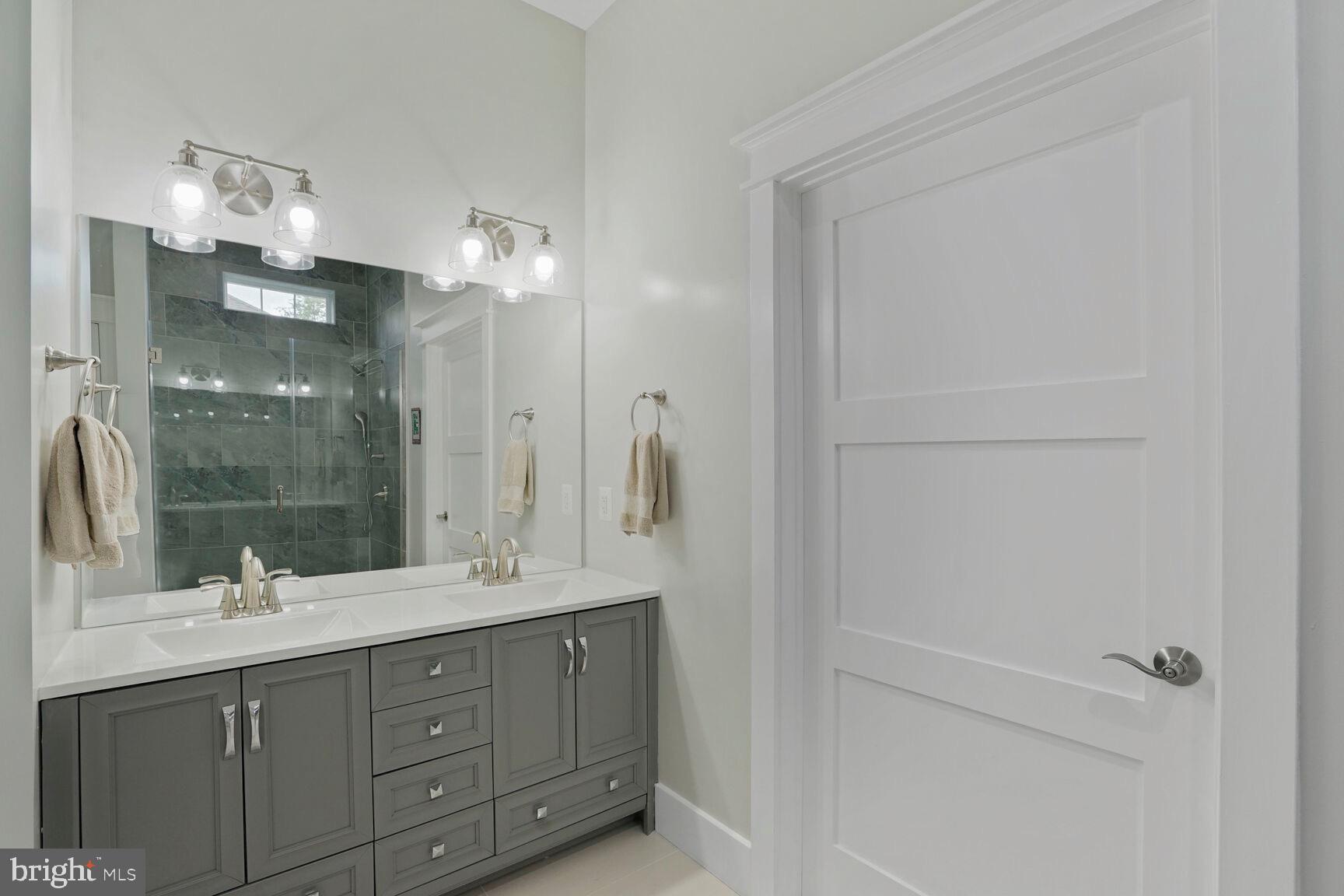 WINDSOR ESTATES - Residential Lease