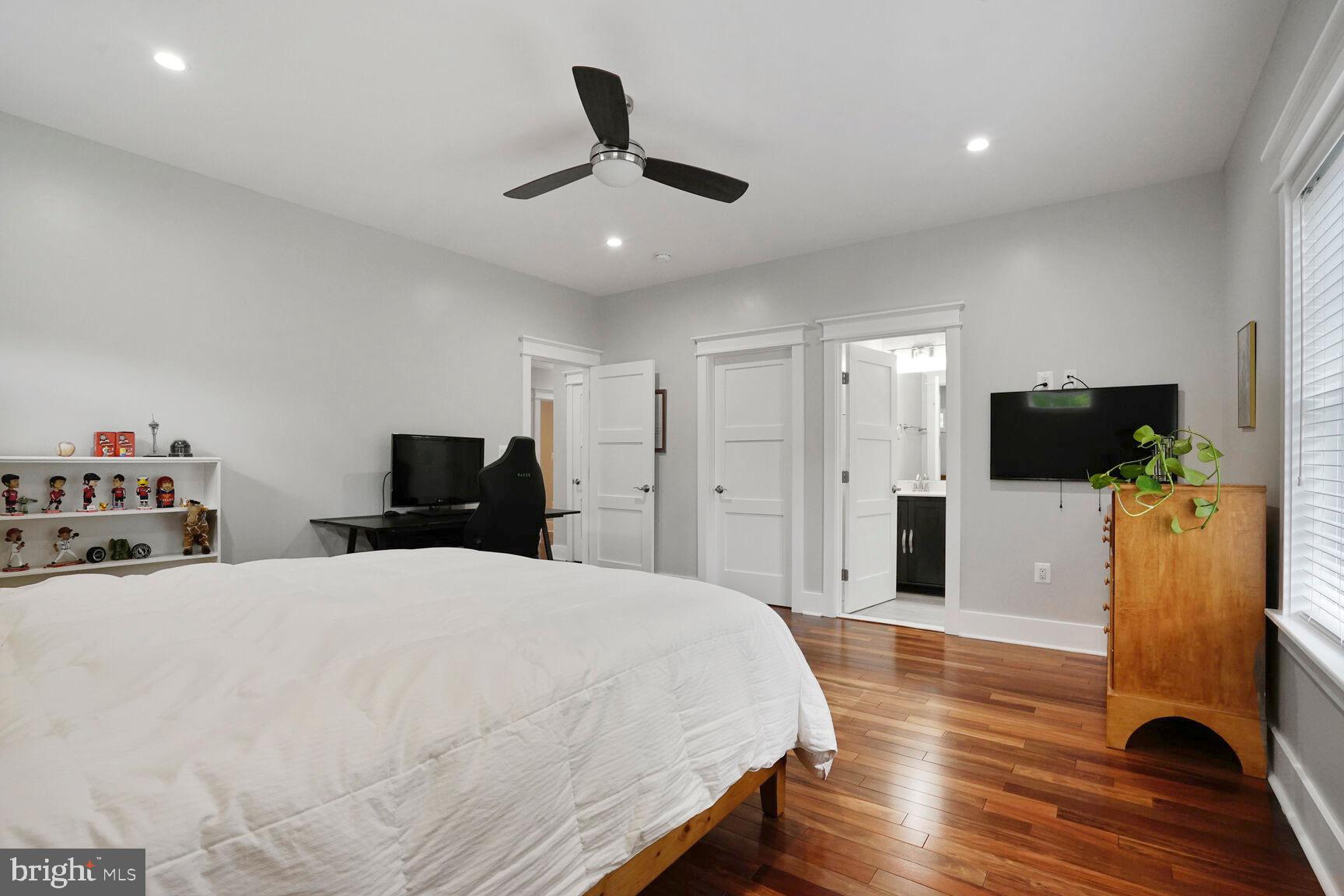 WINDSOR ESTATES - Residential Lease