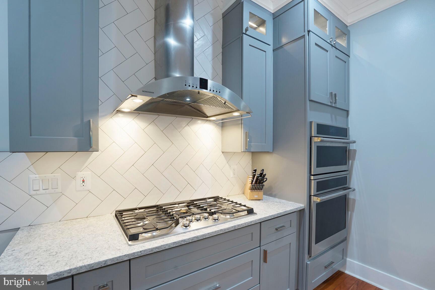 WINDSOR ESTATES - Residential Lease