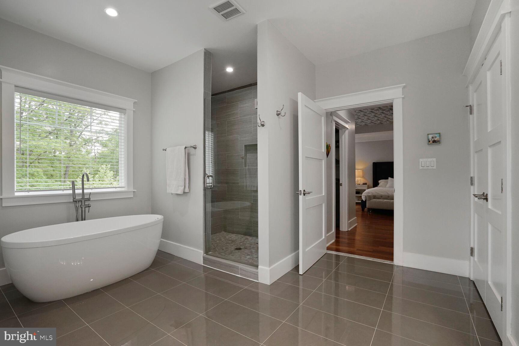 WINDSOR ESTATES - Residential Lease