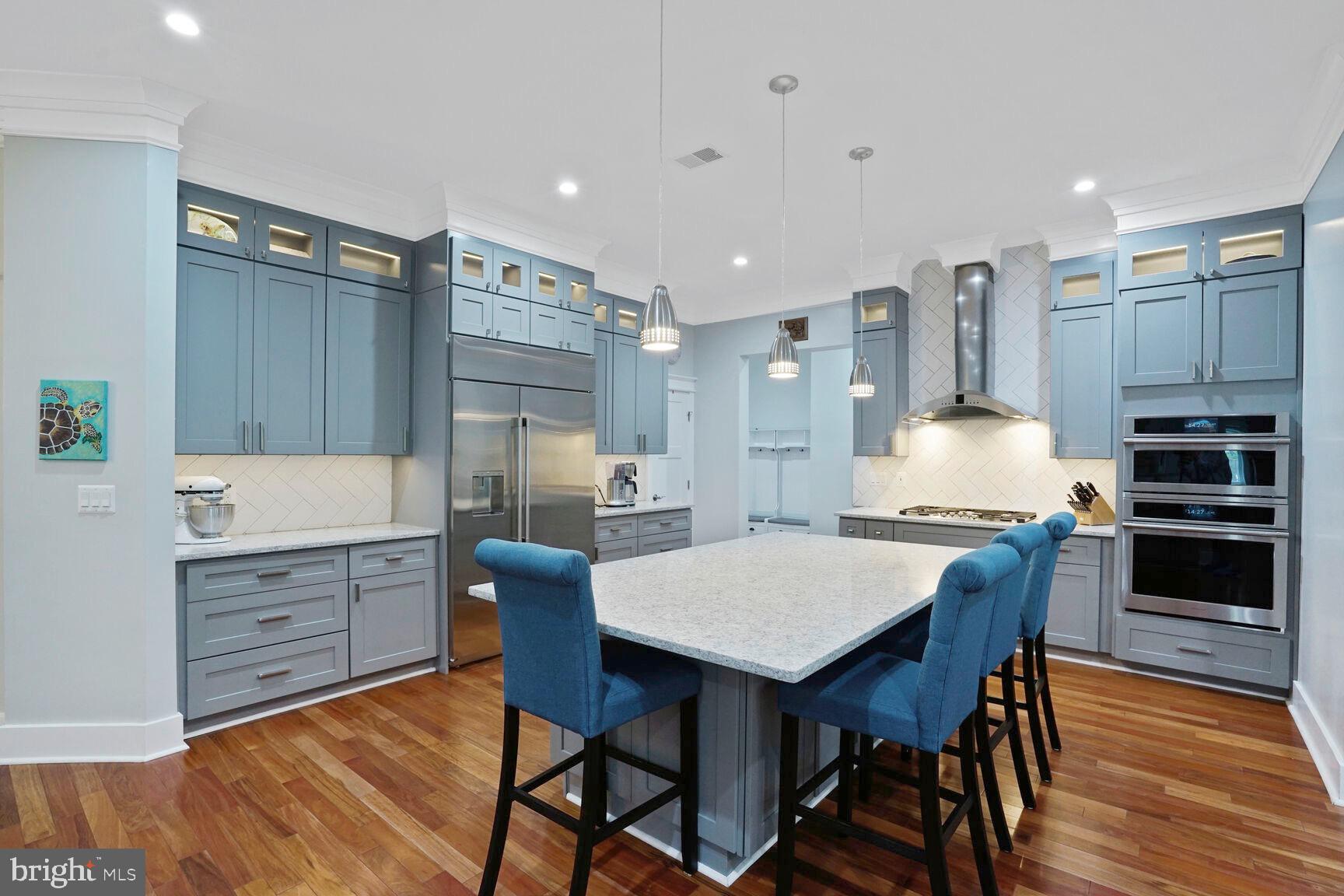 WINDSOR ESTATES - Residential Lease