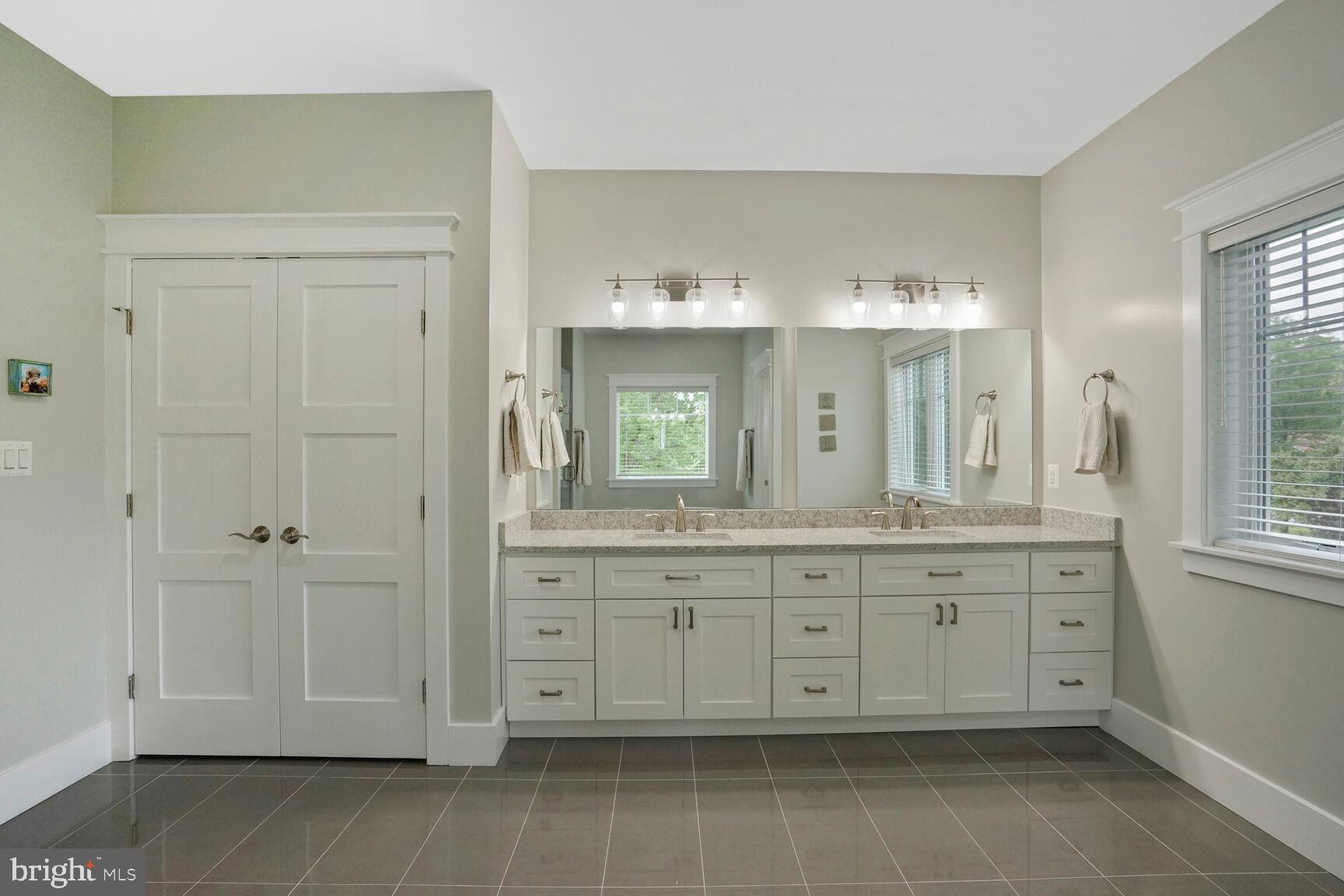 WINDSOR ESTATES - Residential Lease