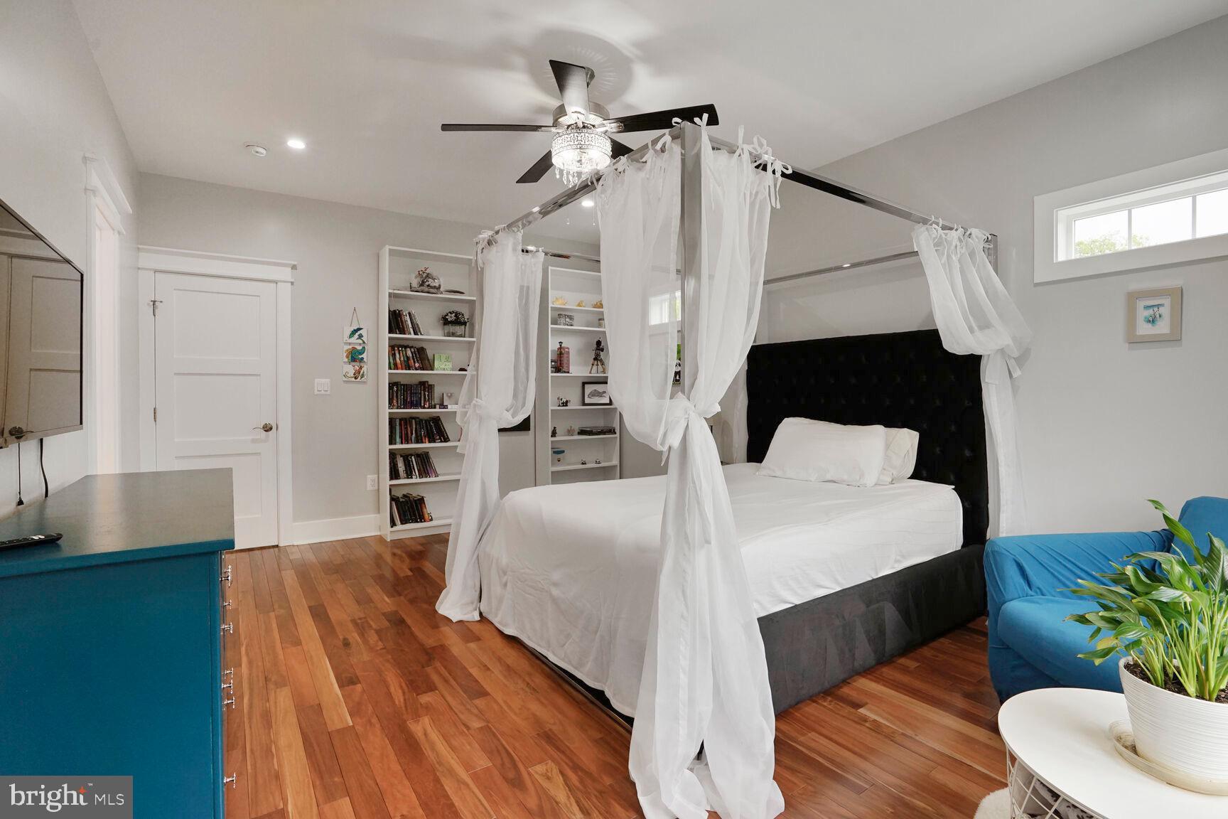 WINDSOR ESTATES - Residential Lease