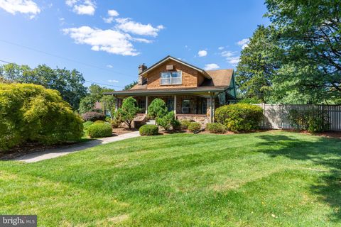 301 E WAYNE AVENUE ALLENTOWN PA 18103