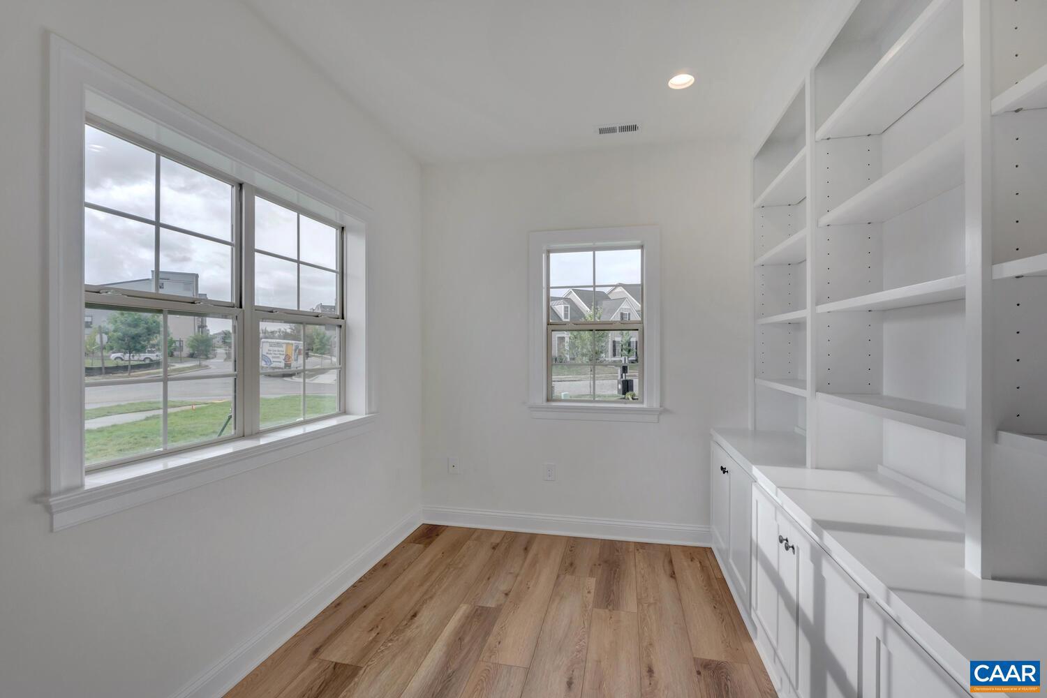 OLD TRAIL - Residential