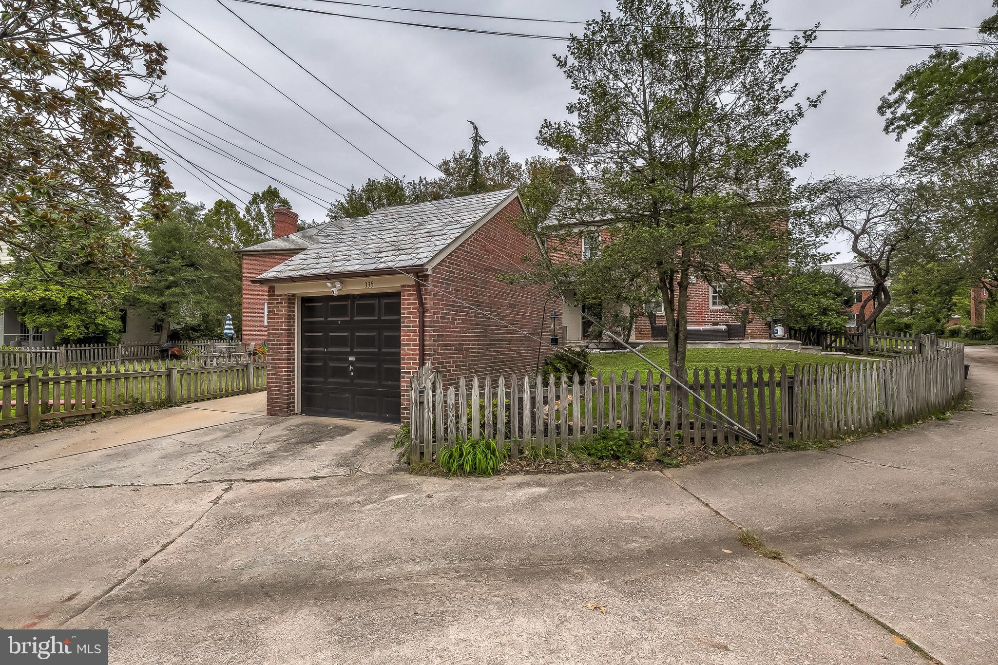 GREATER HOMELAND HISTORIC DISTRICT - Residential