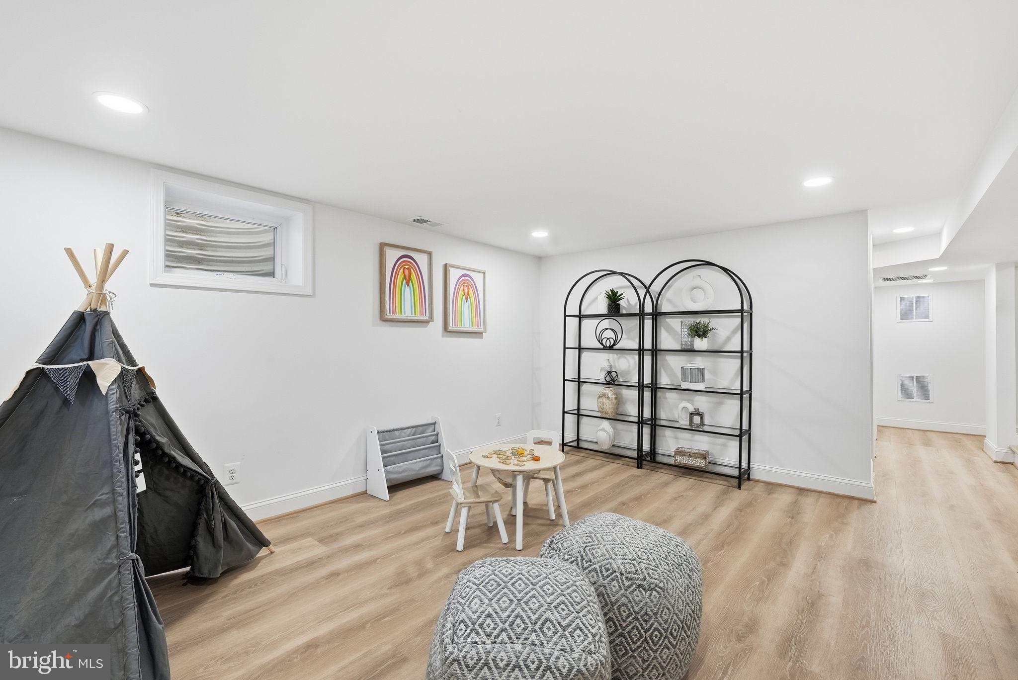 GLENMORE - Residential