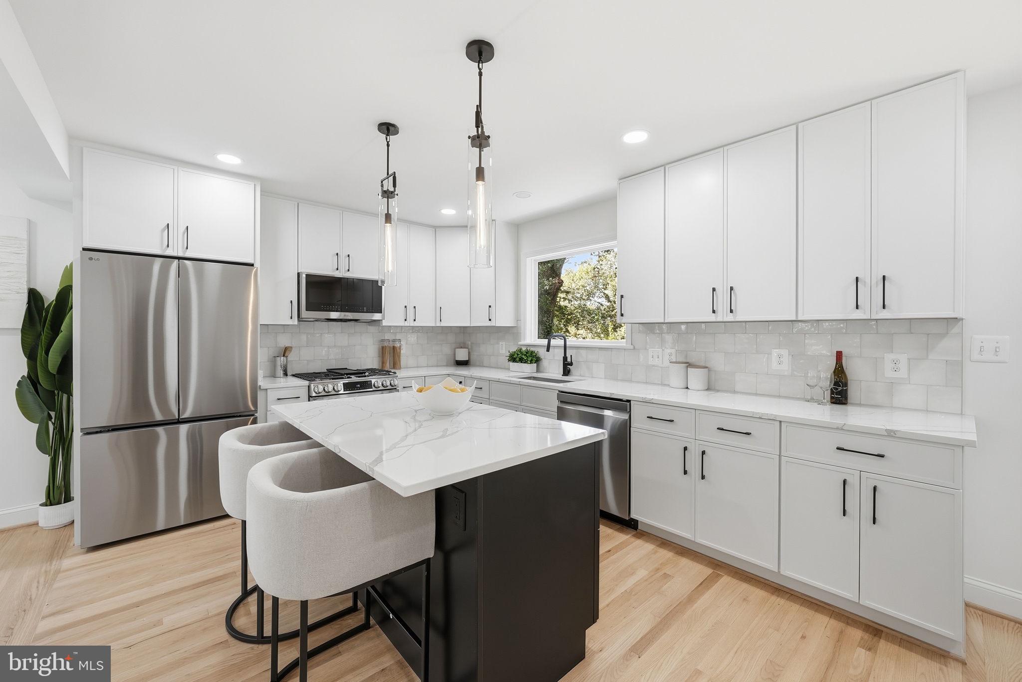 GLENMORE - Residential