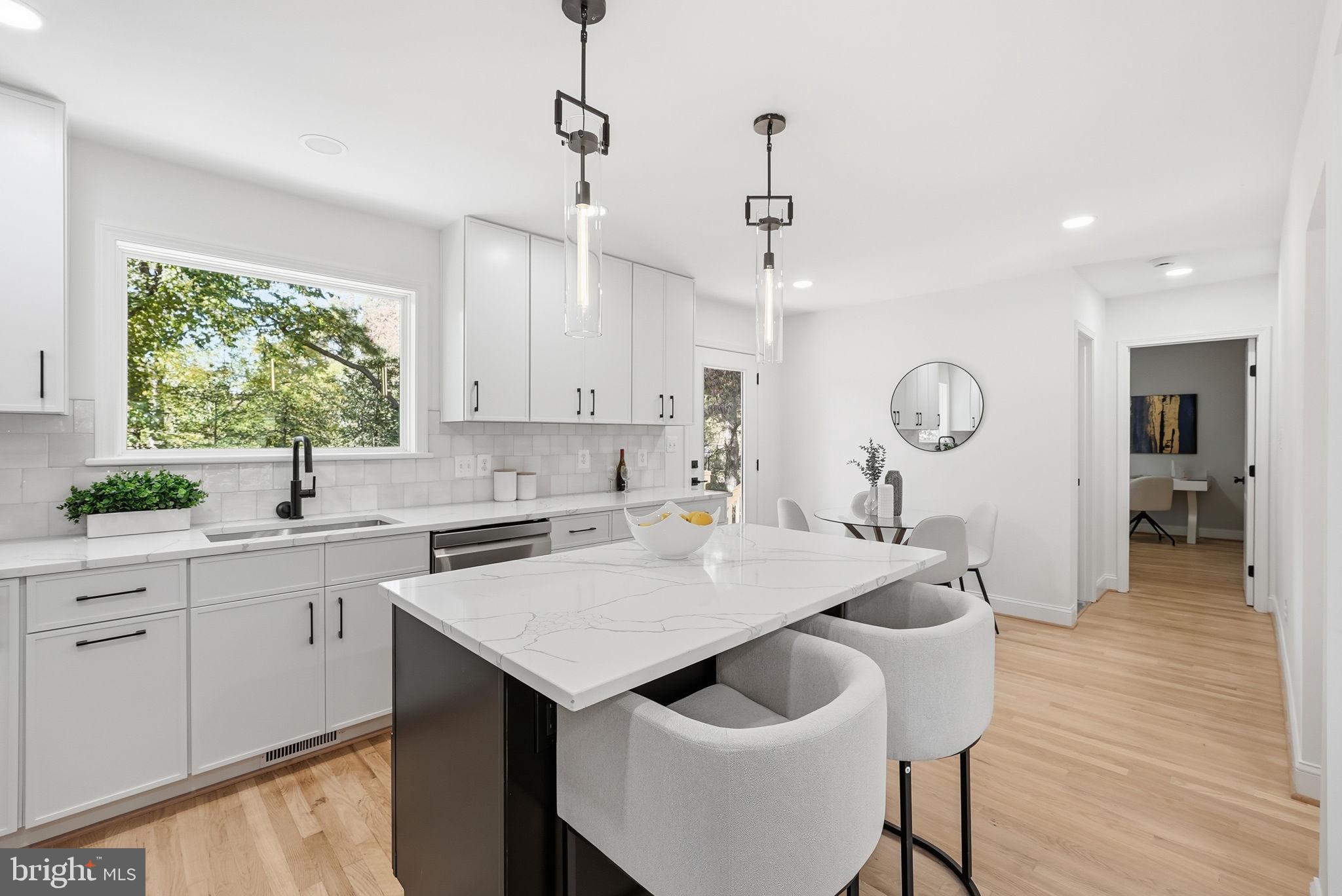 GLENMORE - Residential