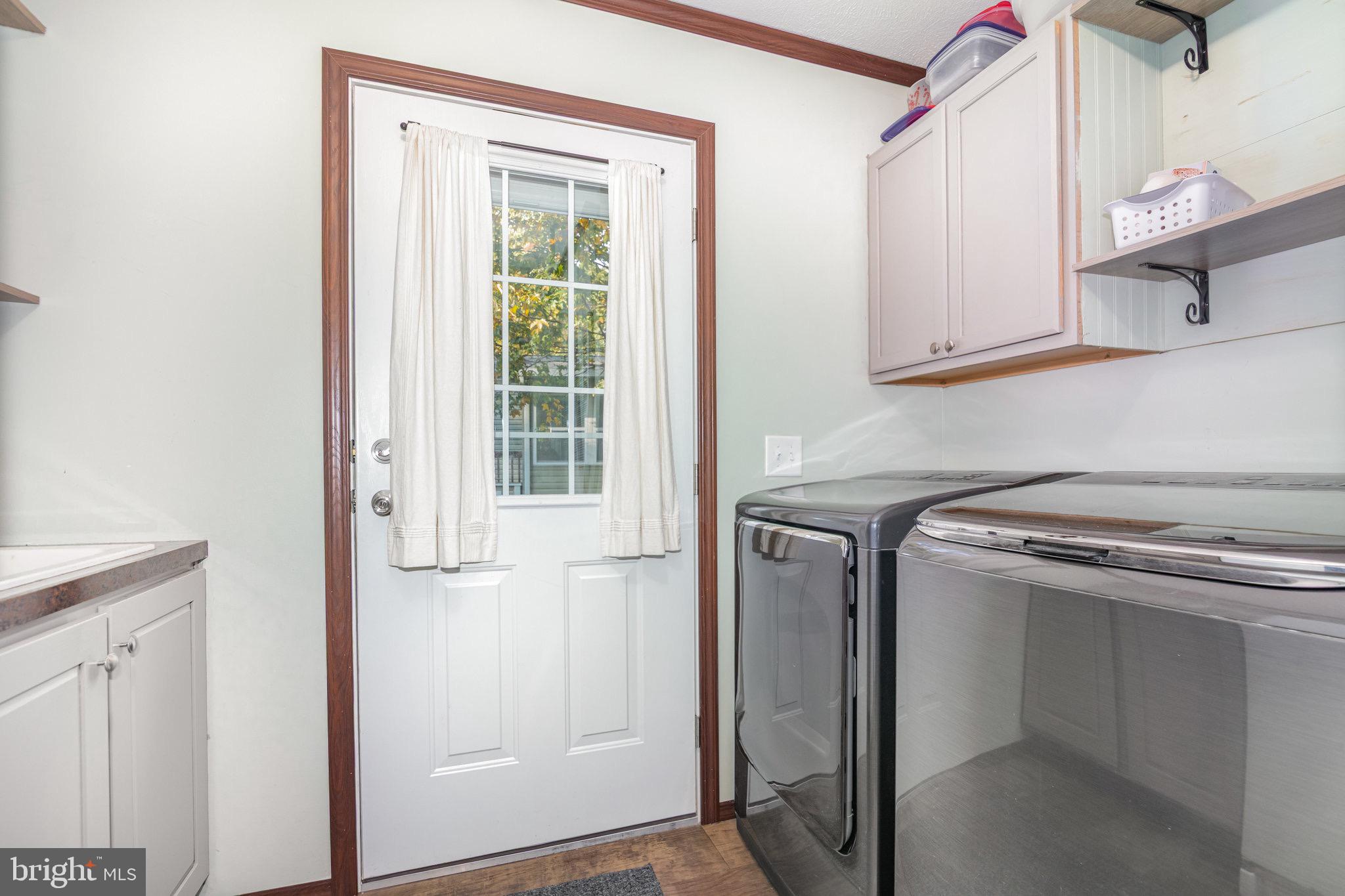 LAKE VIEW ESTATES - Residential