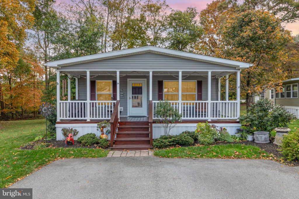Photo of 34 Rainbow Circle, ELIZABETHTOWN, PA 17022 (MLS # PALA2078530)
