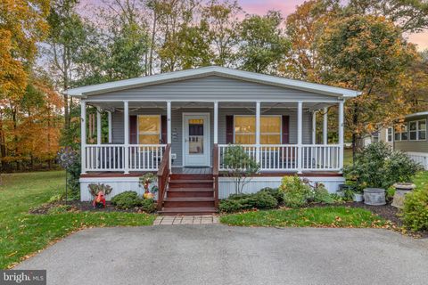 34 RAINBOW CIRCLE ELIZABETHTOWN PA 17022