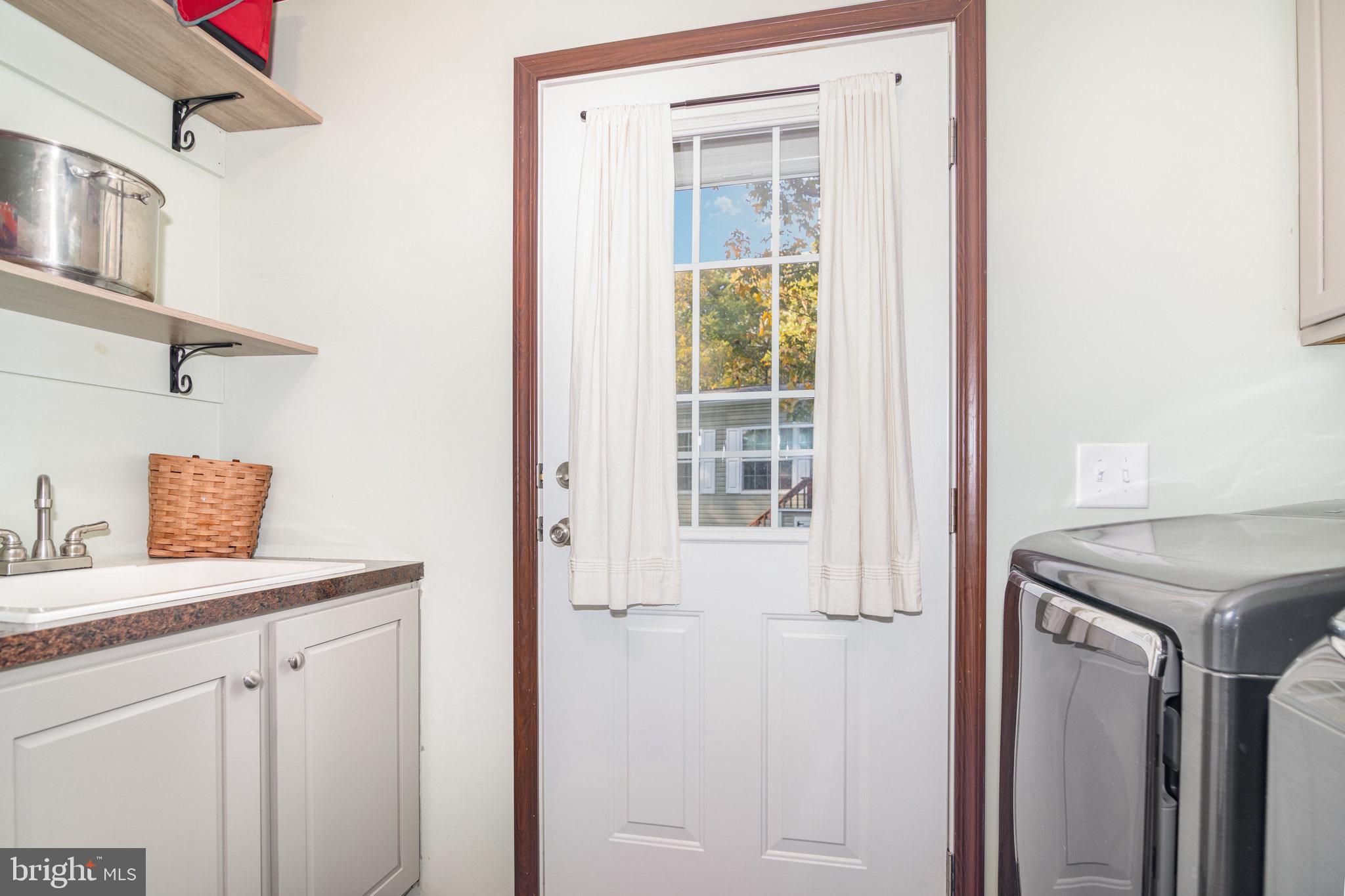 LAKE VIEW ESTATES - Residential