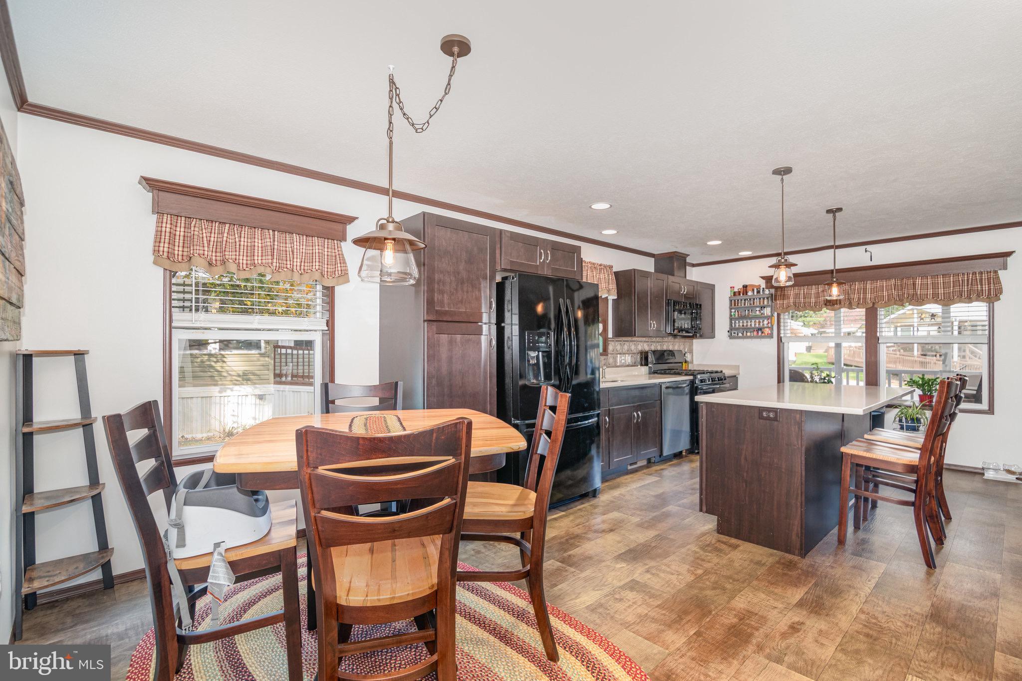 LAKE VIEW ESTATES - Residential