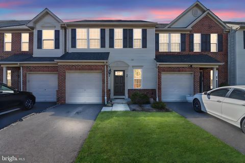 Townhouse For Sale - 84 Sundance Drive<br/> HAMILTON, NJ 08619