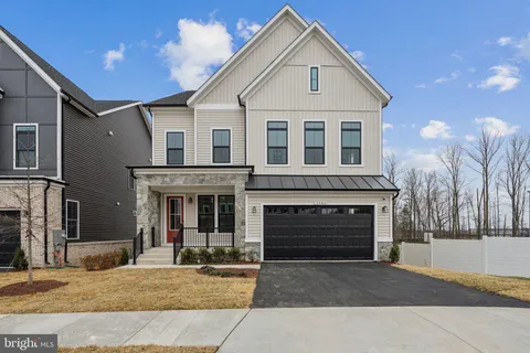 22980 Running Whisper Court, Ashburn, VA MLS: VALO2091062
