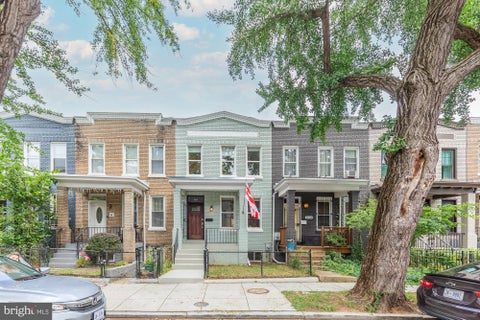 Photo of 1632 Gales Street NE, WASHINGTON, DC 20002 (MLS # DCDC2272364)