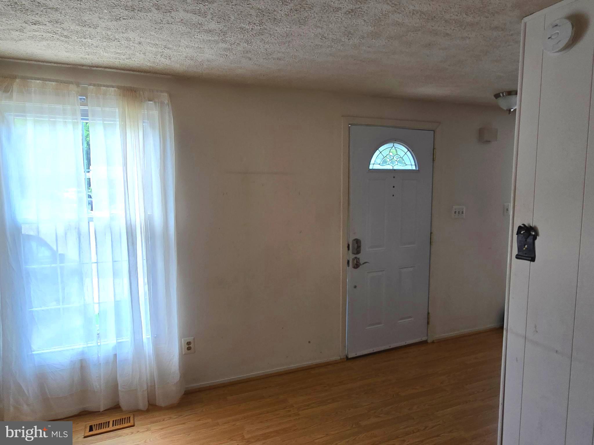 2805 WHITE ROSE COURT