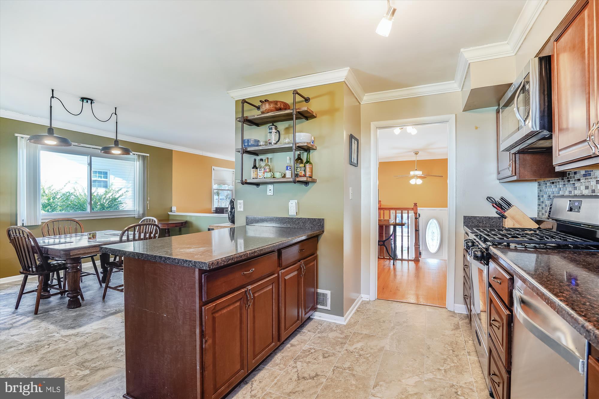 RIVERSIDE ESTATES - Residential