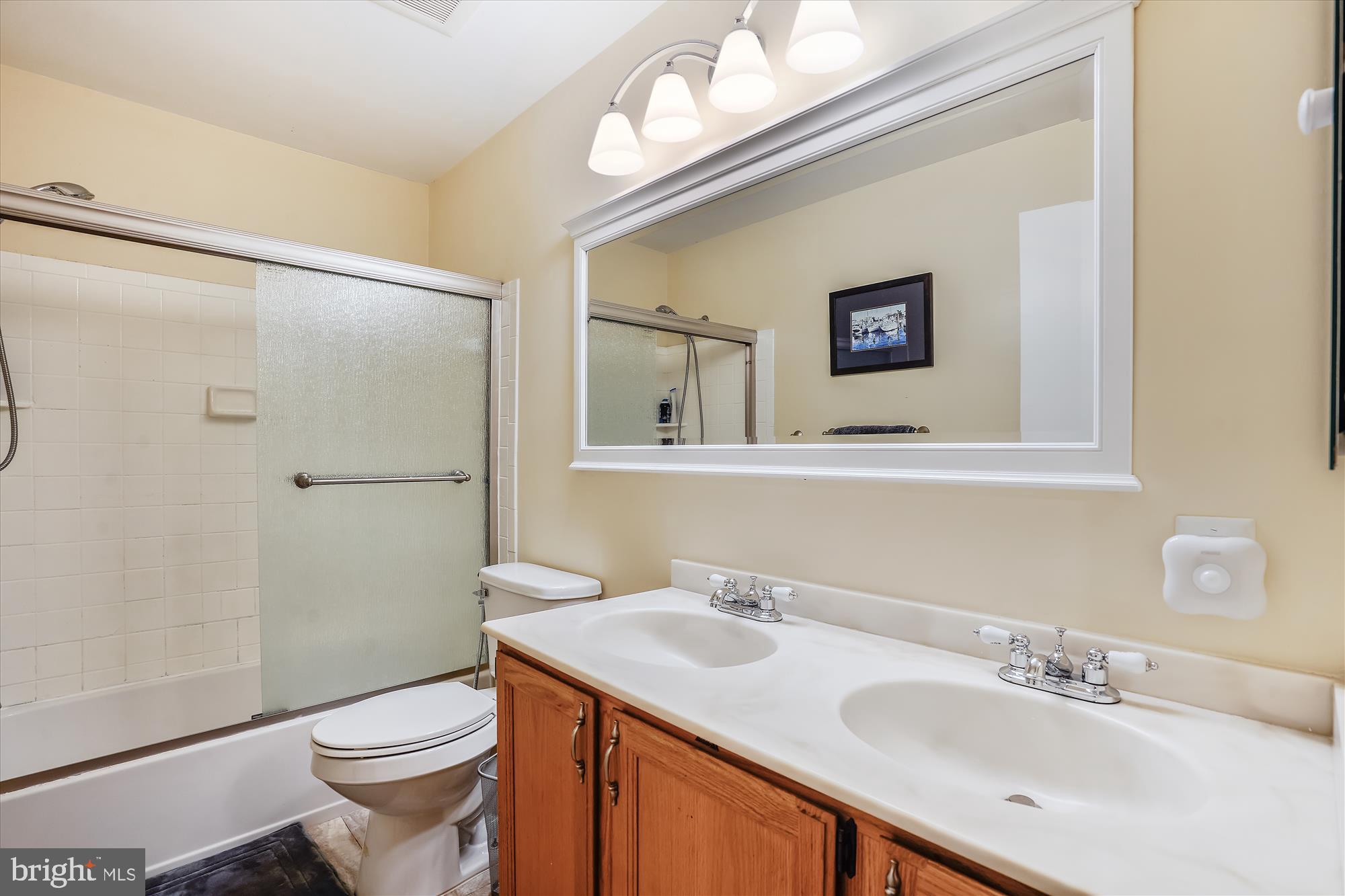 RIVERSIDE ESTATES - Residential