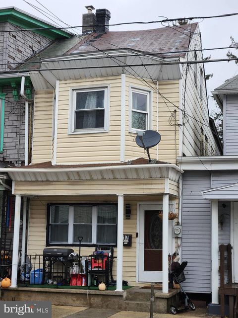 Photo of 17 E Main Street, TREMONT, PA 17981 (MLS # PASK2025078)