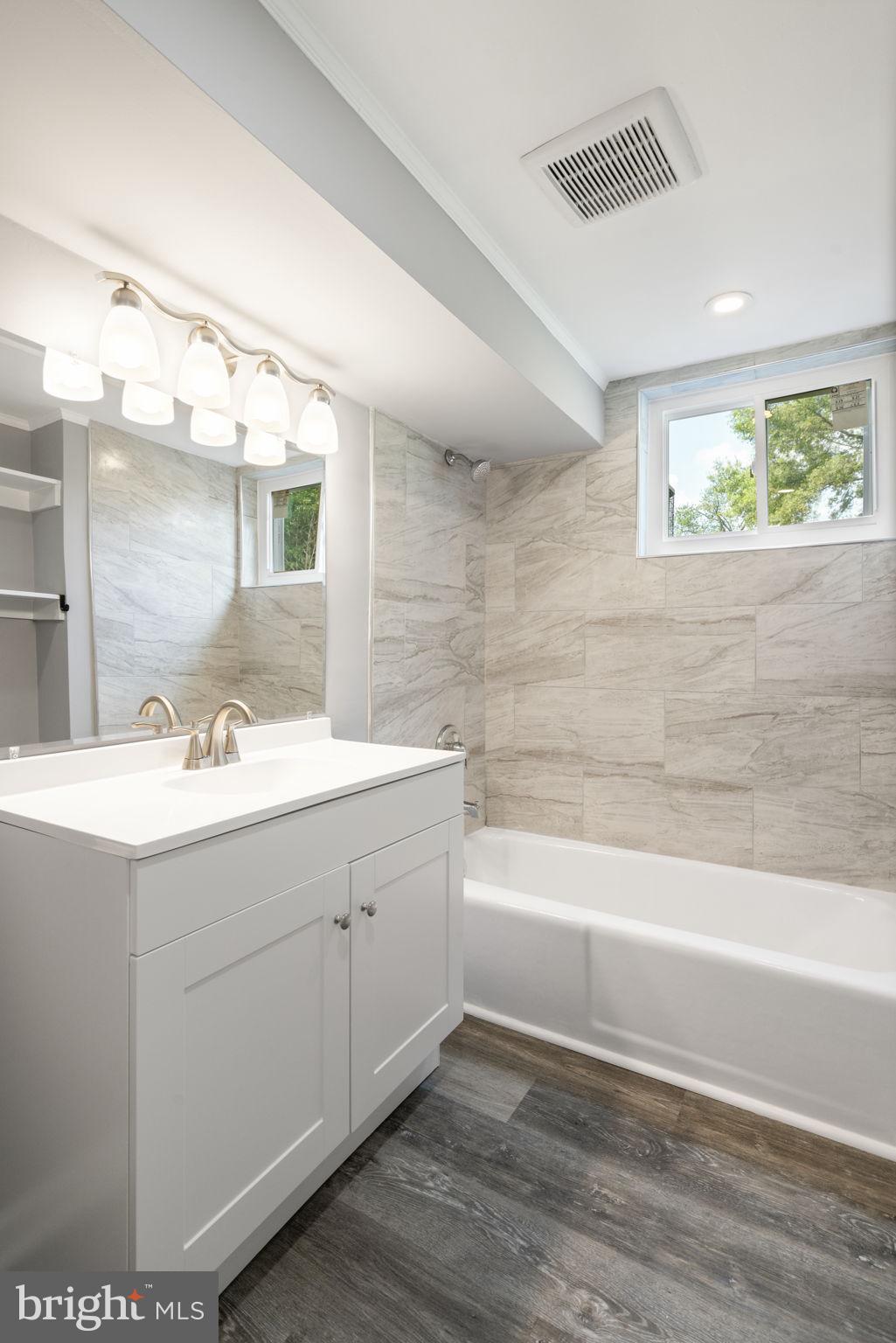 BRISTOW - Residential