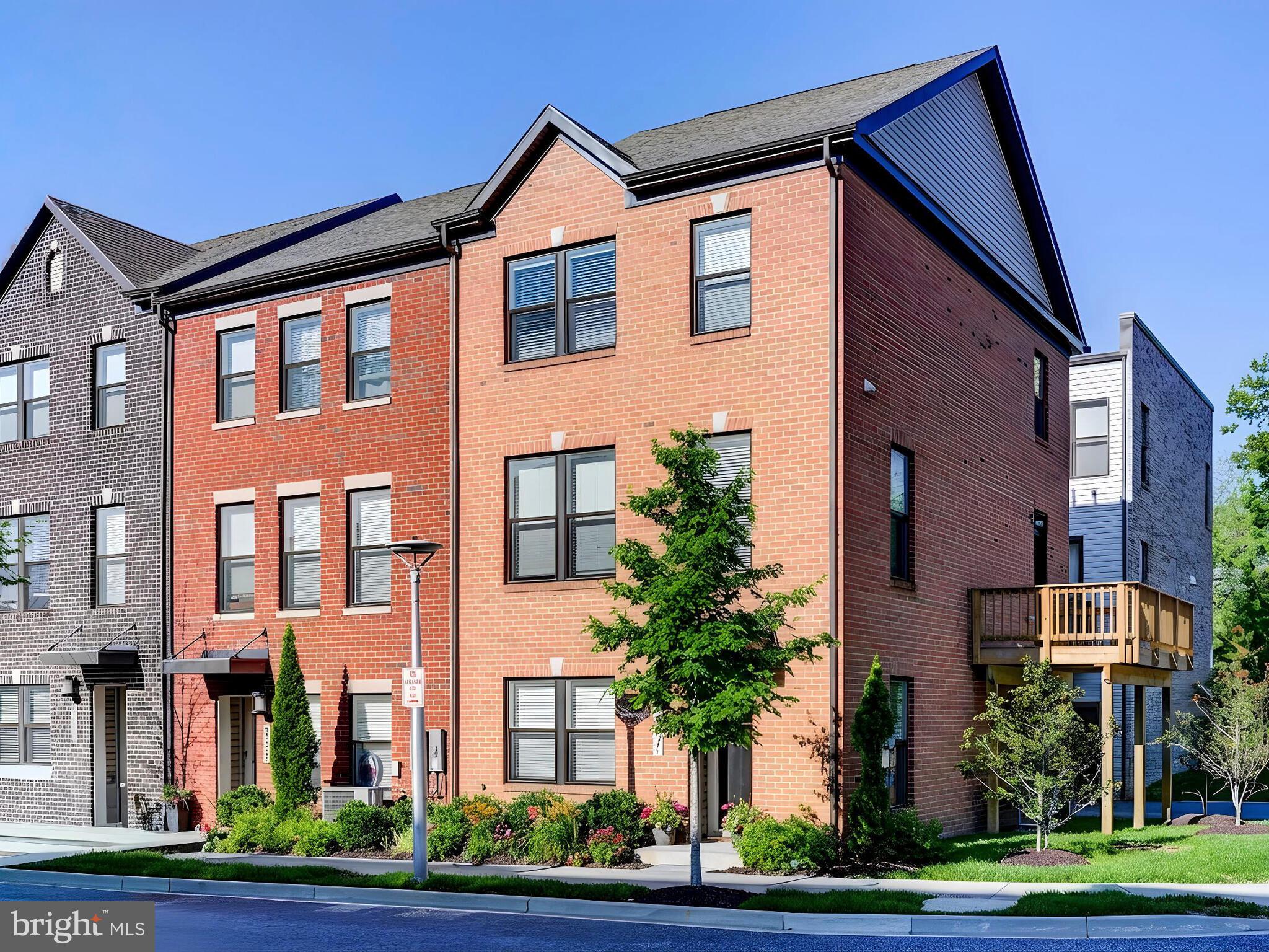 MEDFIELD - Residential