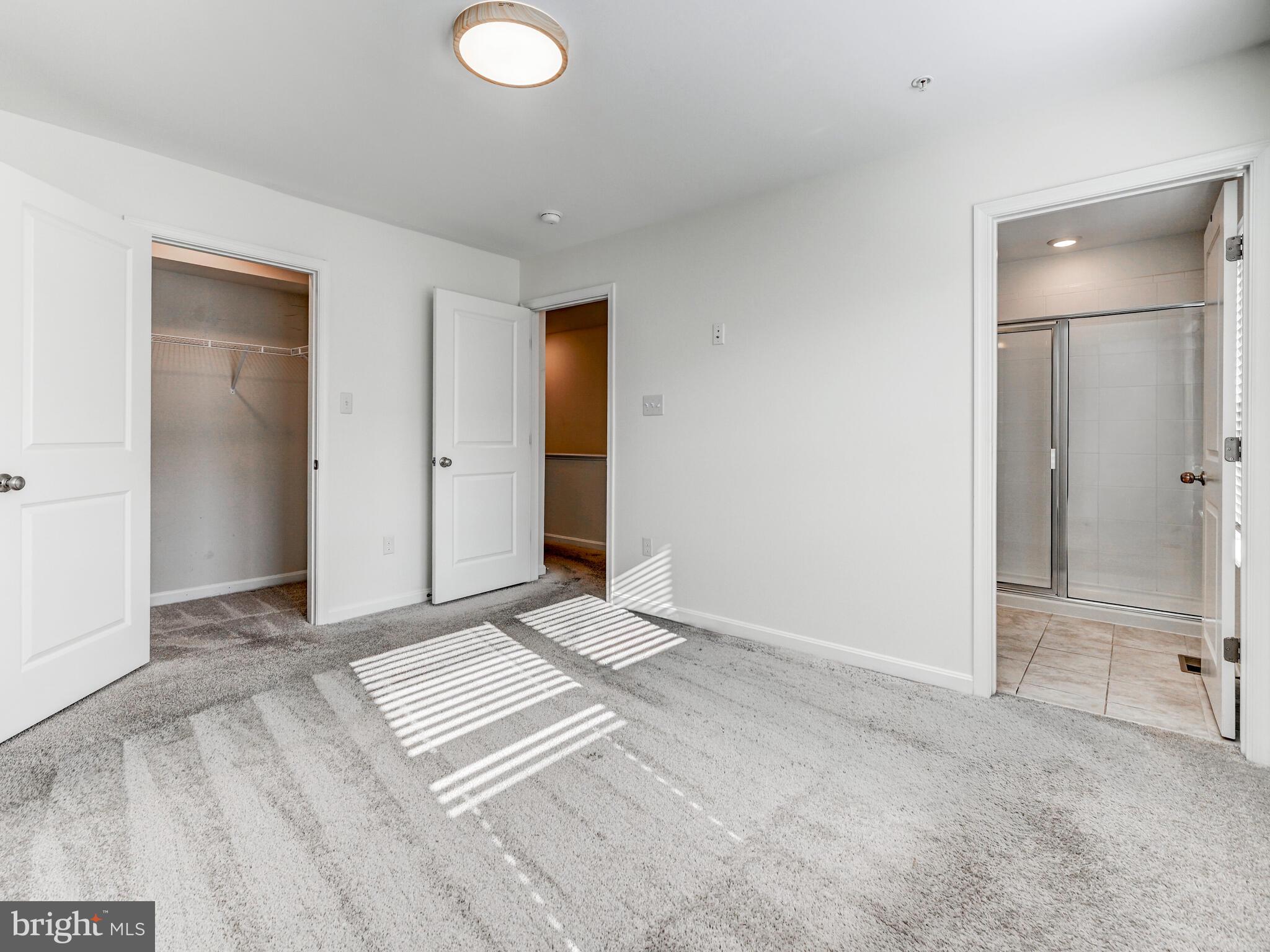 MEDFIELD - Residential