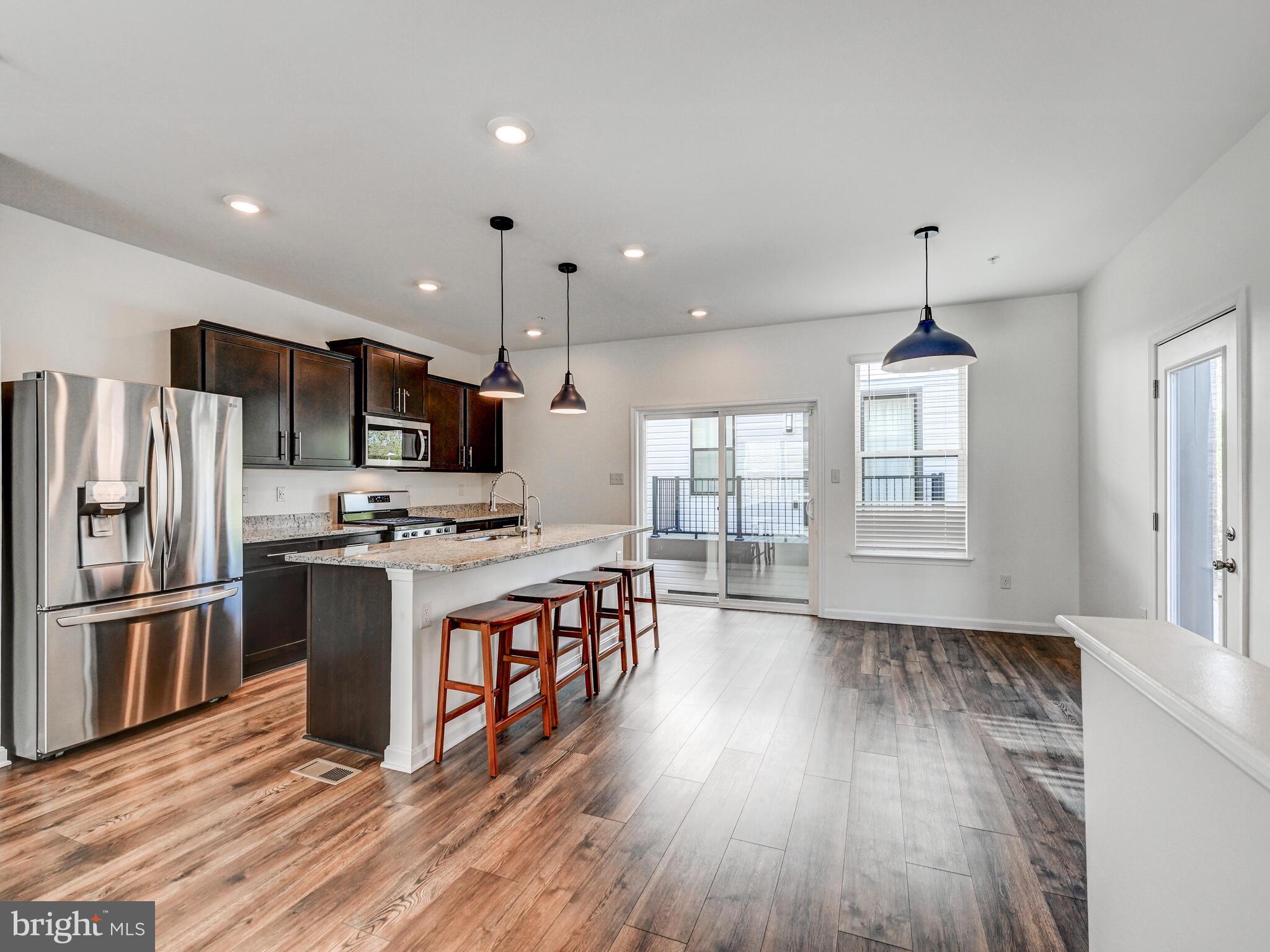 MEDFIELD - Residential