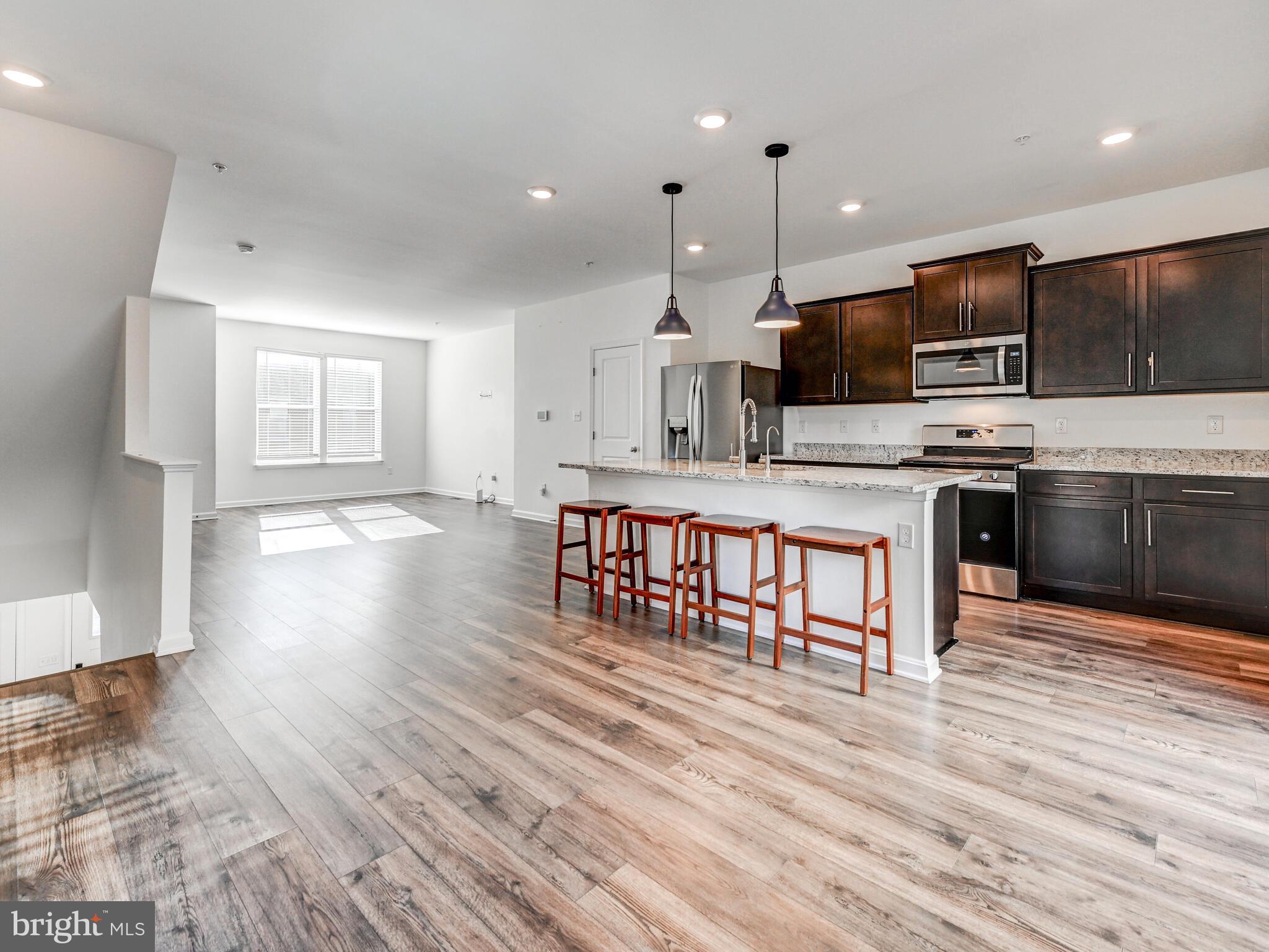 MEDFIELD - Residential