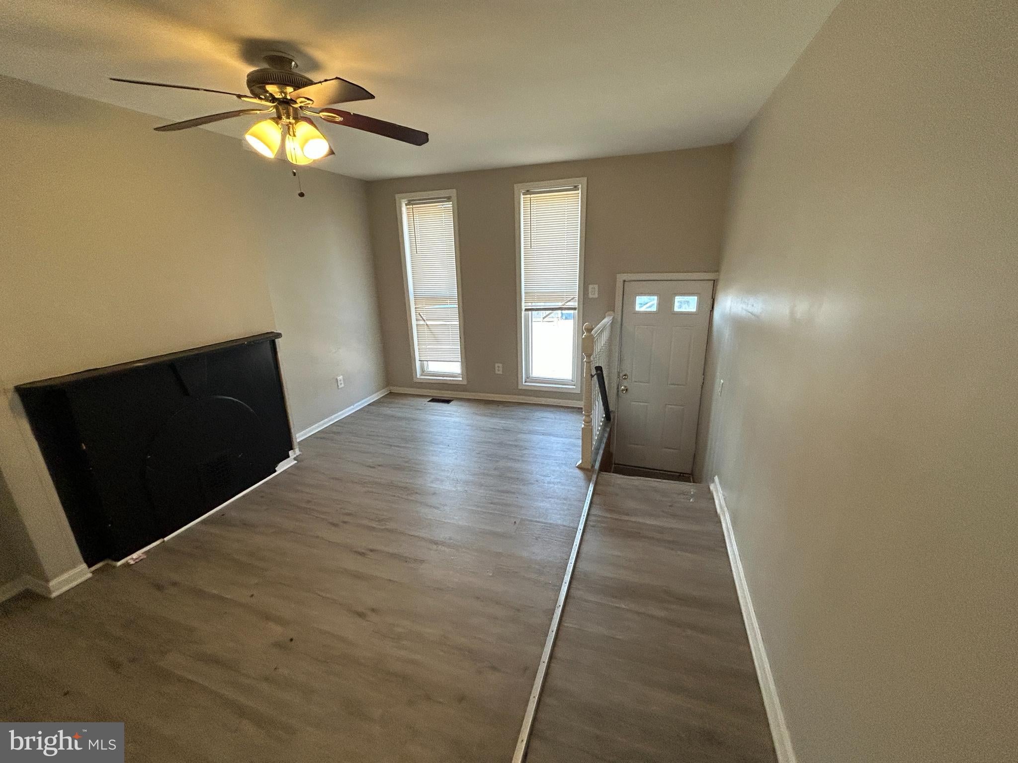 1718 RIGGS AVENUE