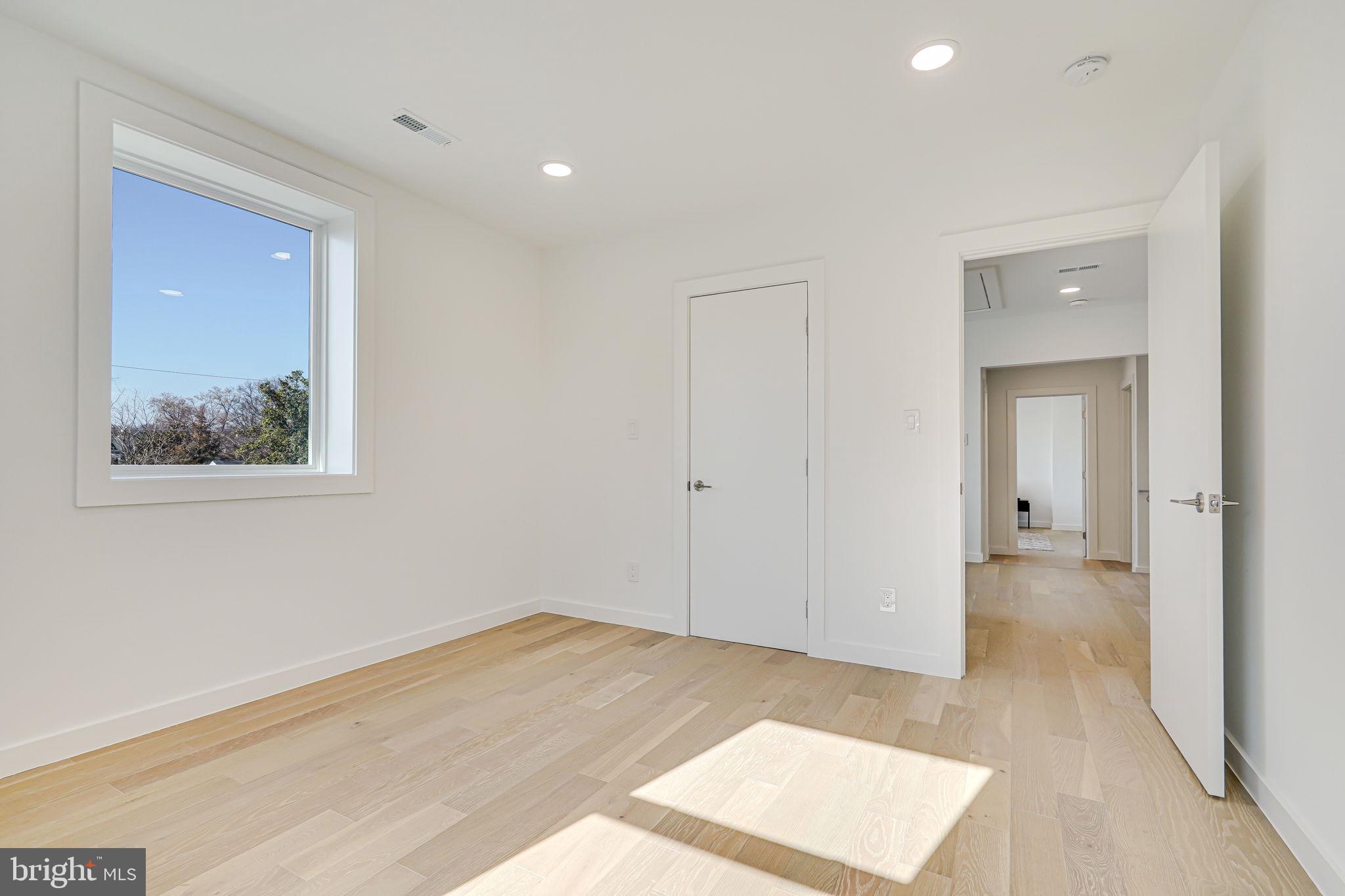 HIGHVIEW PARK - Residential