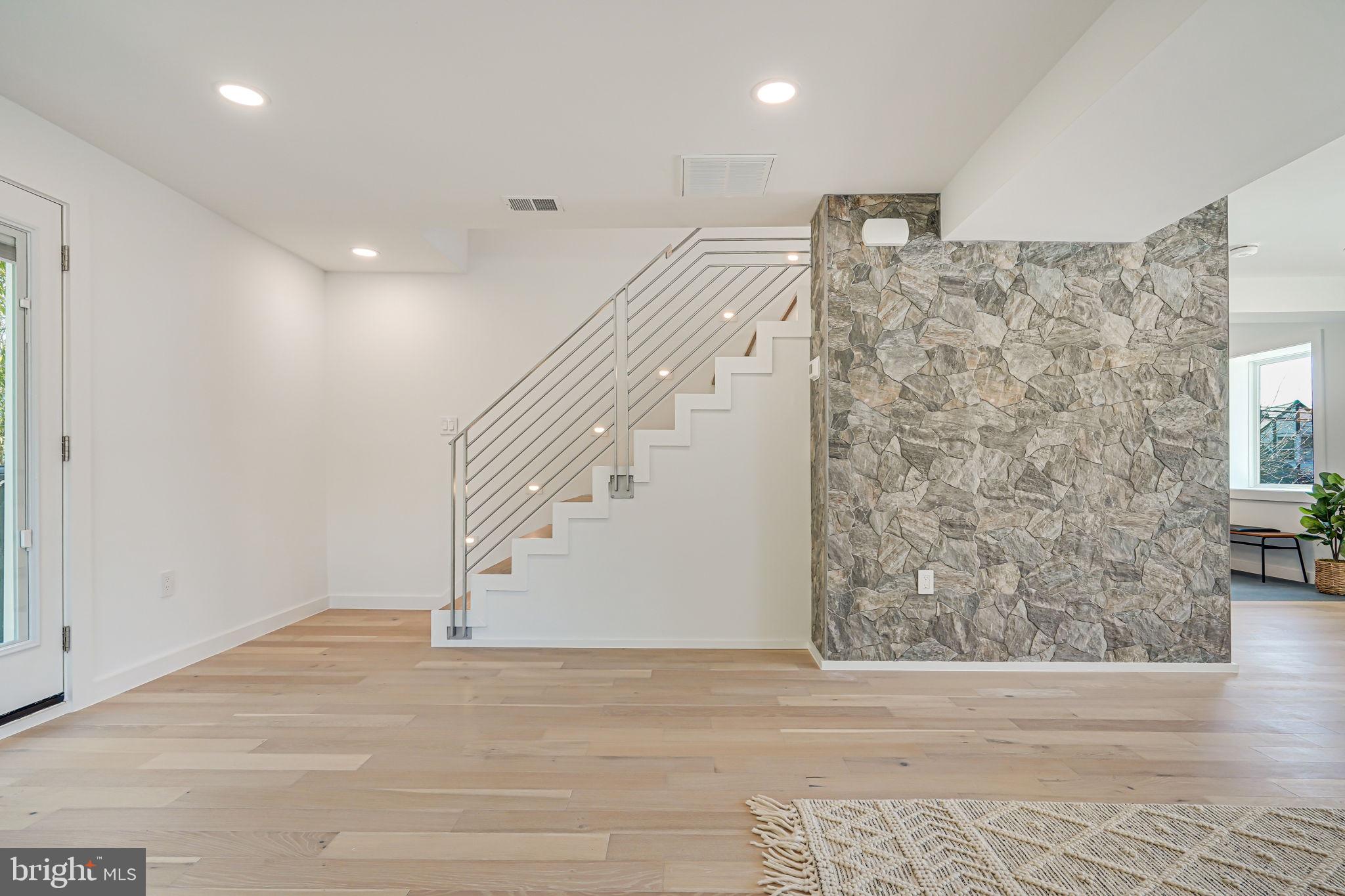 HIGHVIEW PARK - Residential