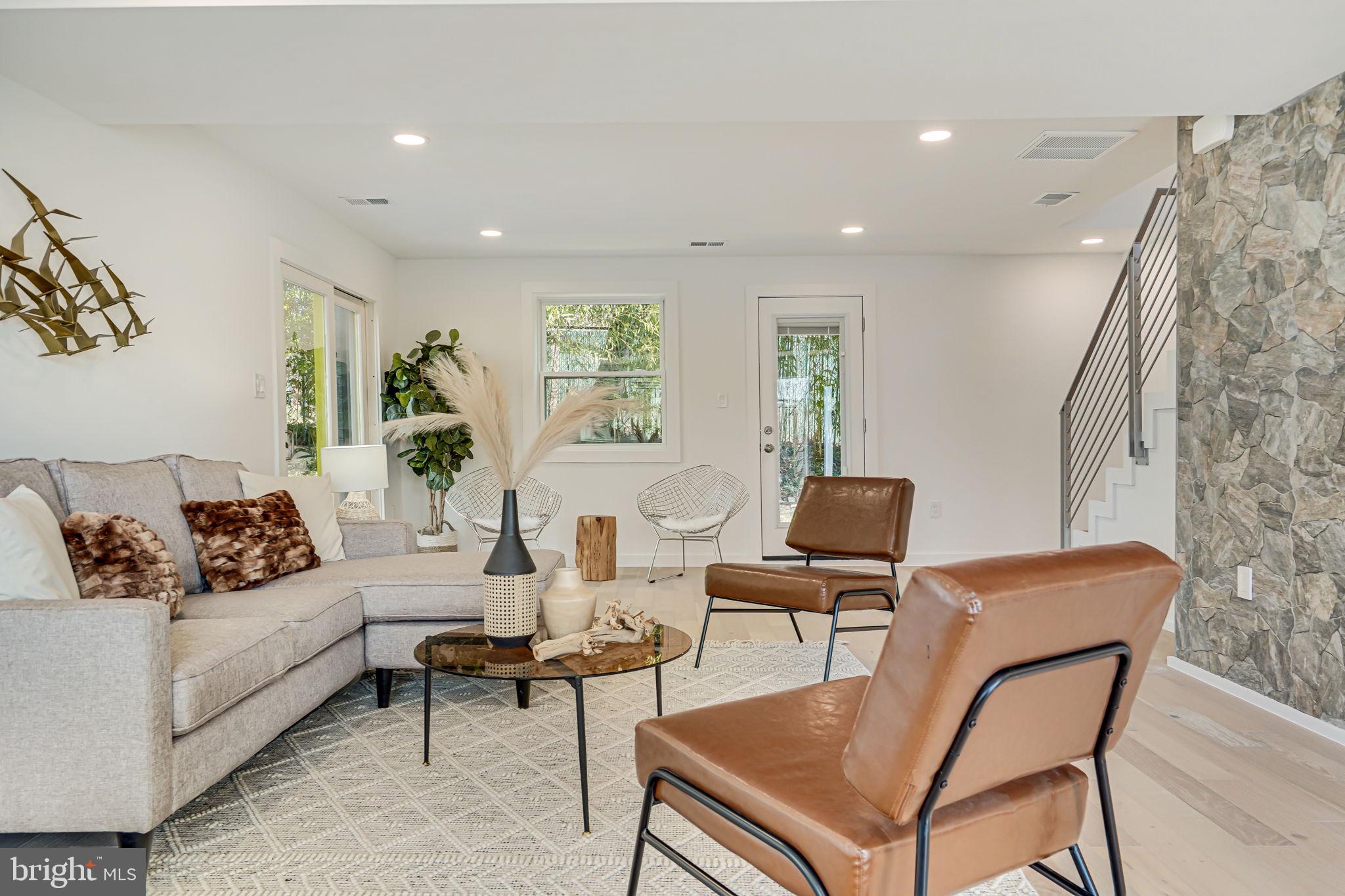 HIGHVIEW PARK - Residential