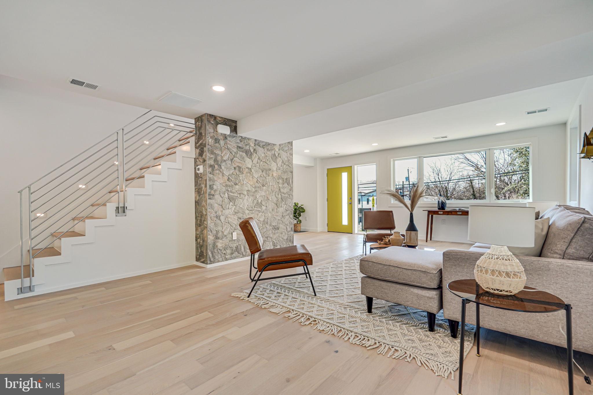 HIGHVIEW PARK - Residential