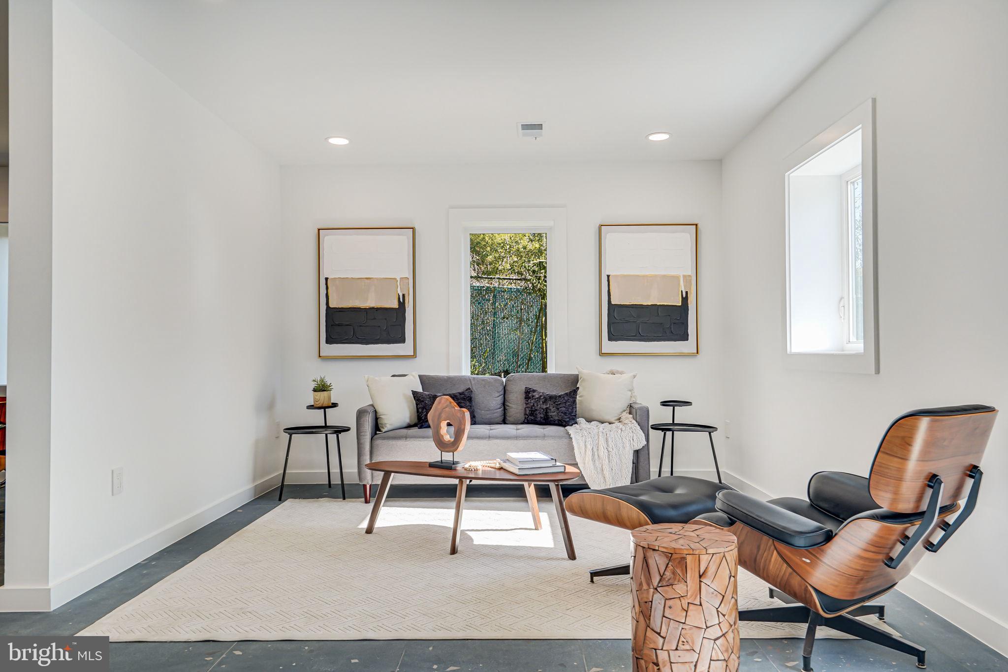 HIGHVIEW PARK - Residential