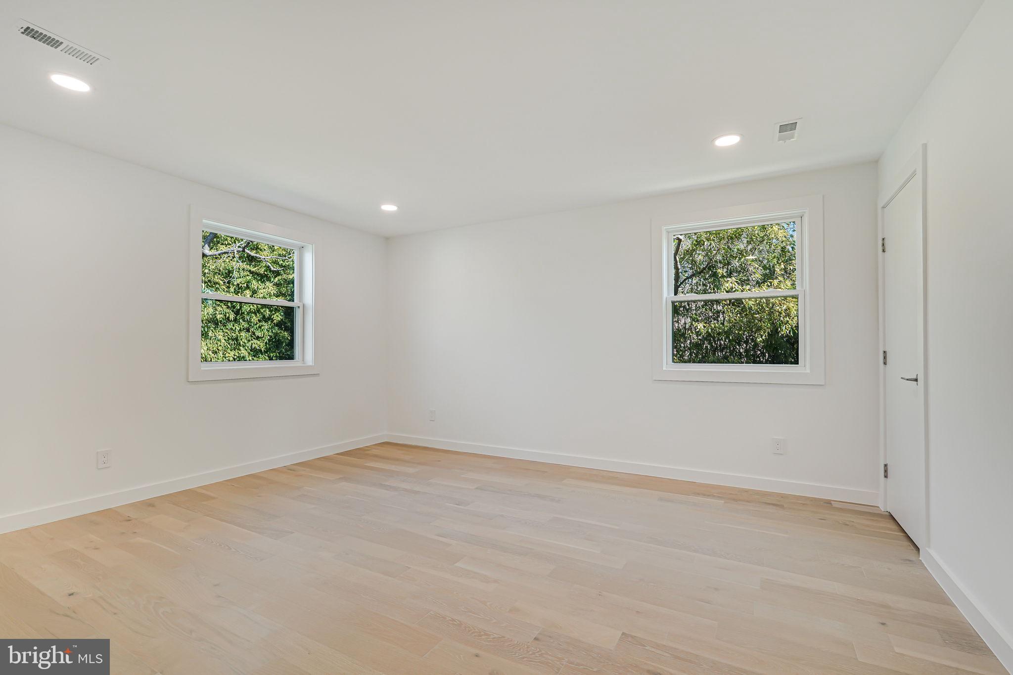 HIGHVIEW PARK - Residential