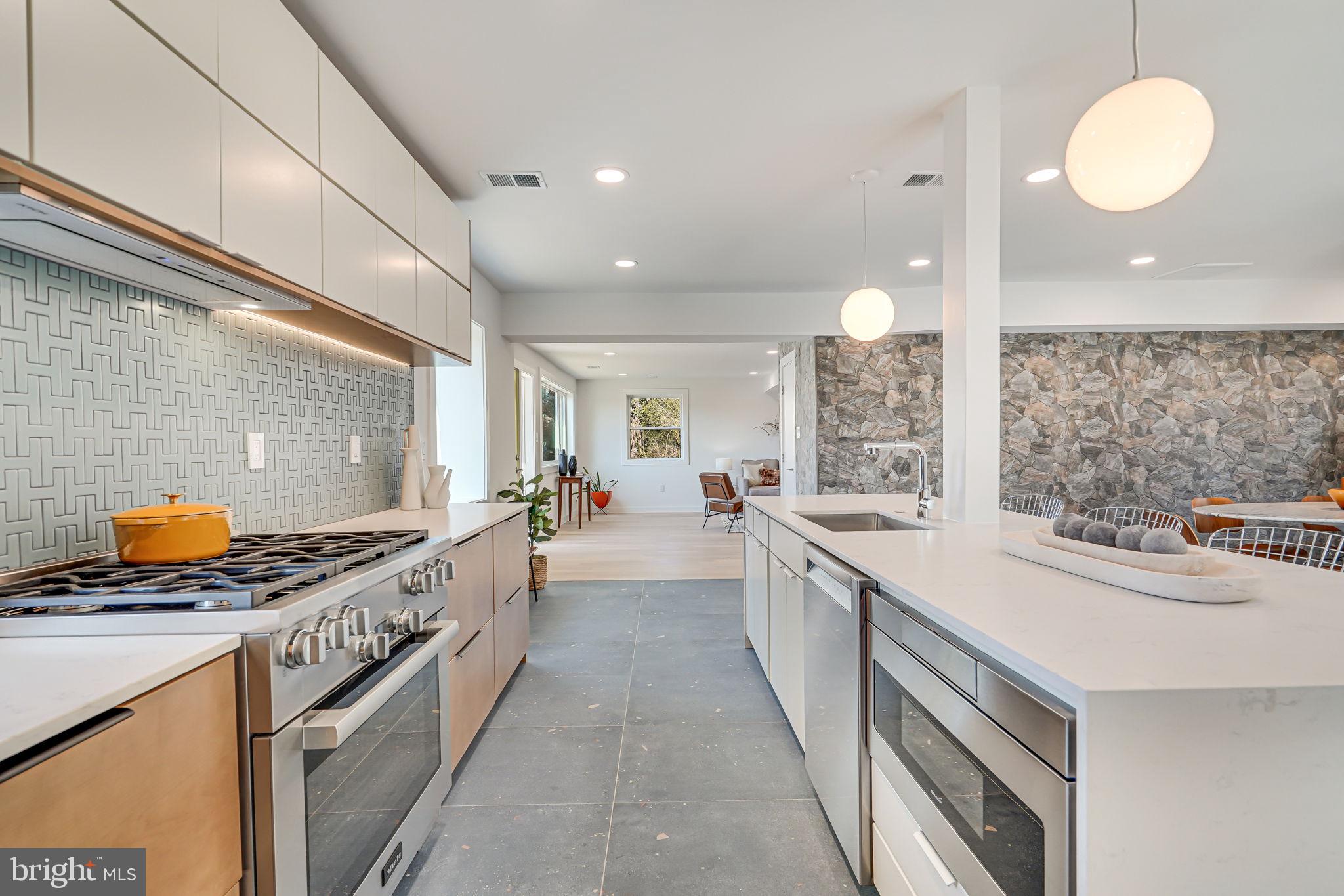 HIGHVIEW PARK - Residential